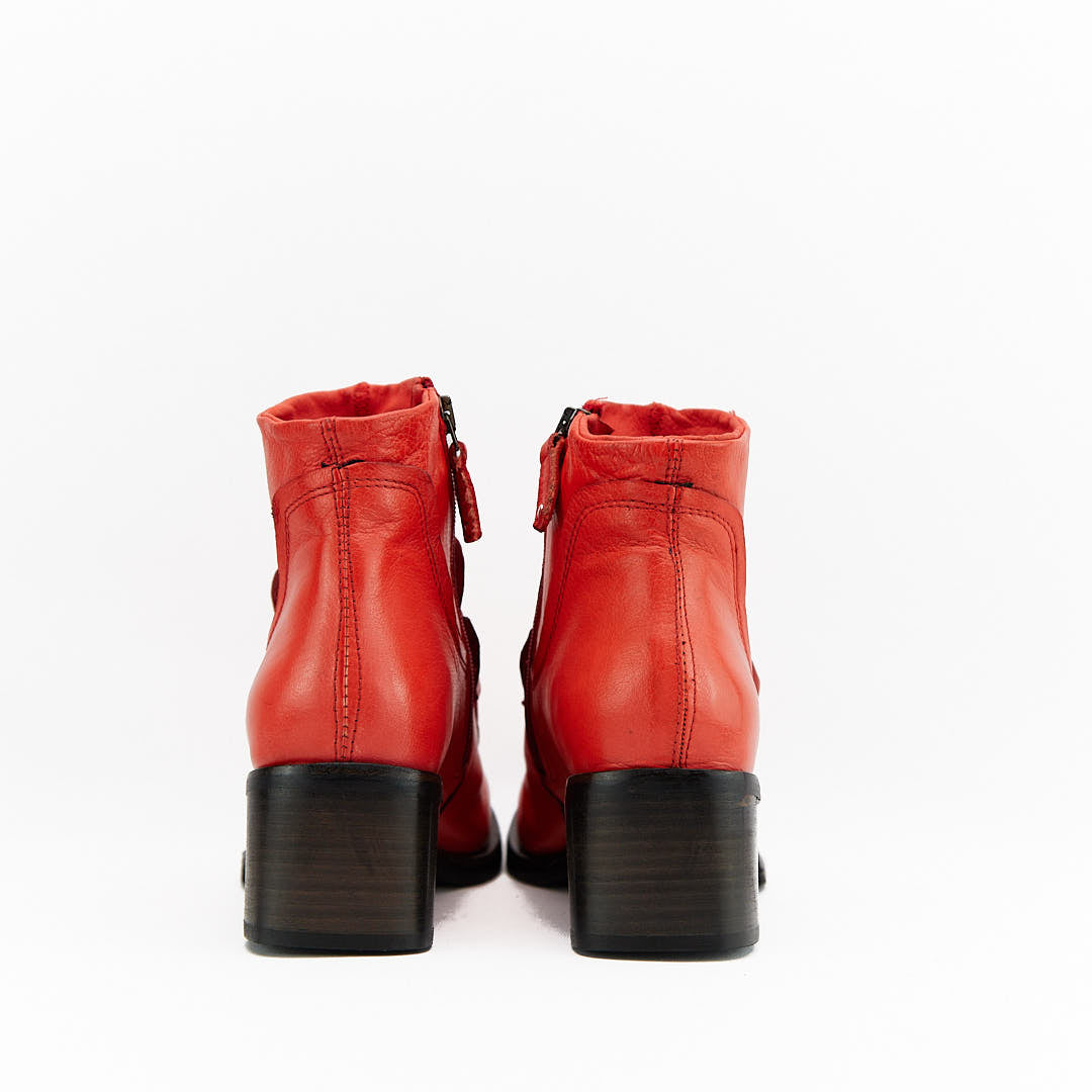 GEOMETRIC CORALLO - Stivaletto con Zip Donna in Pelle di Bufalo Tinto in Capo - HUNDRED100® - HUNDRED100