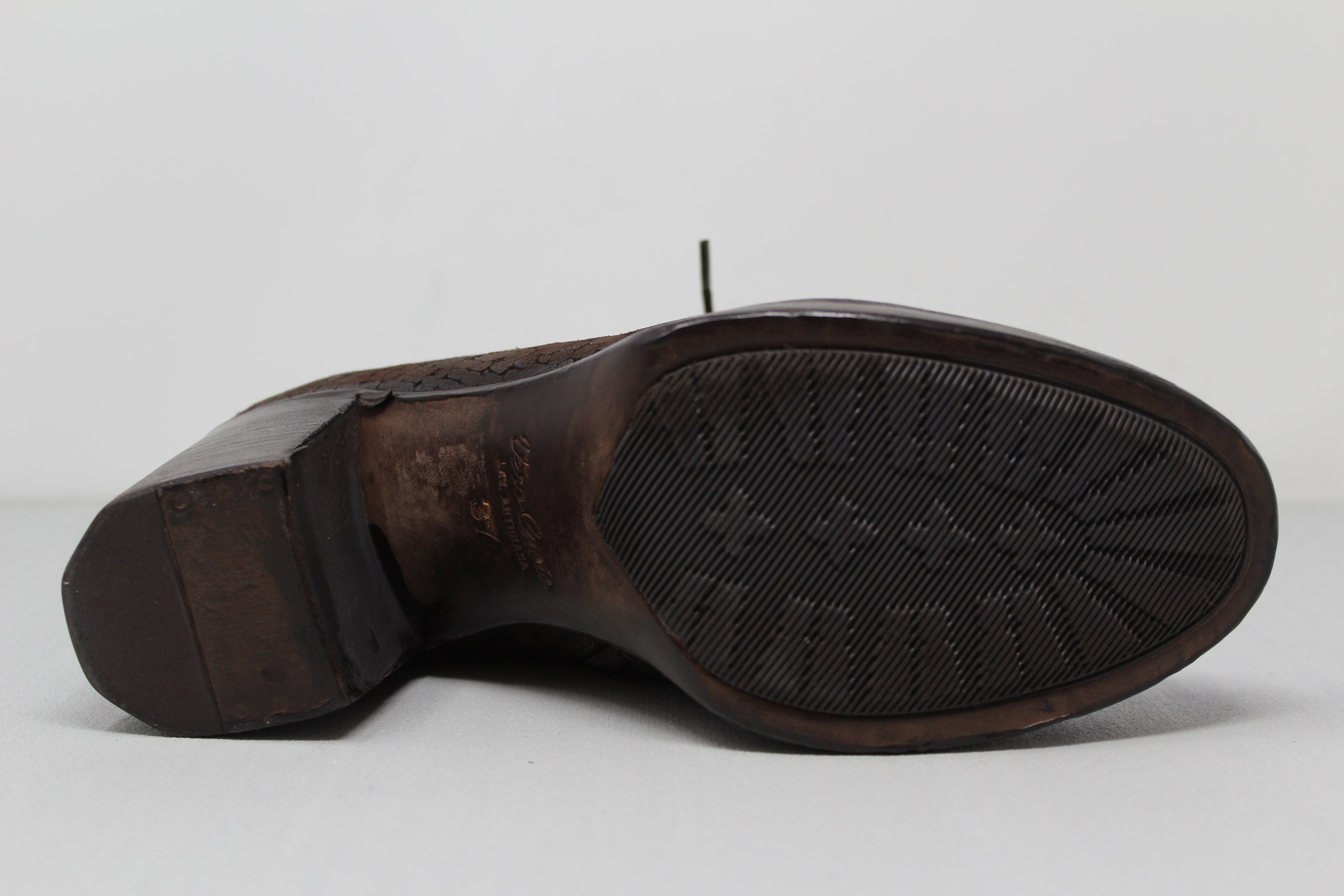 W6032 - SAMPLE - HUNDRED100®