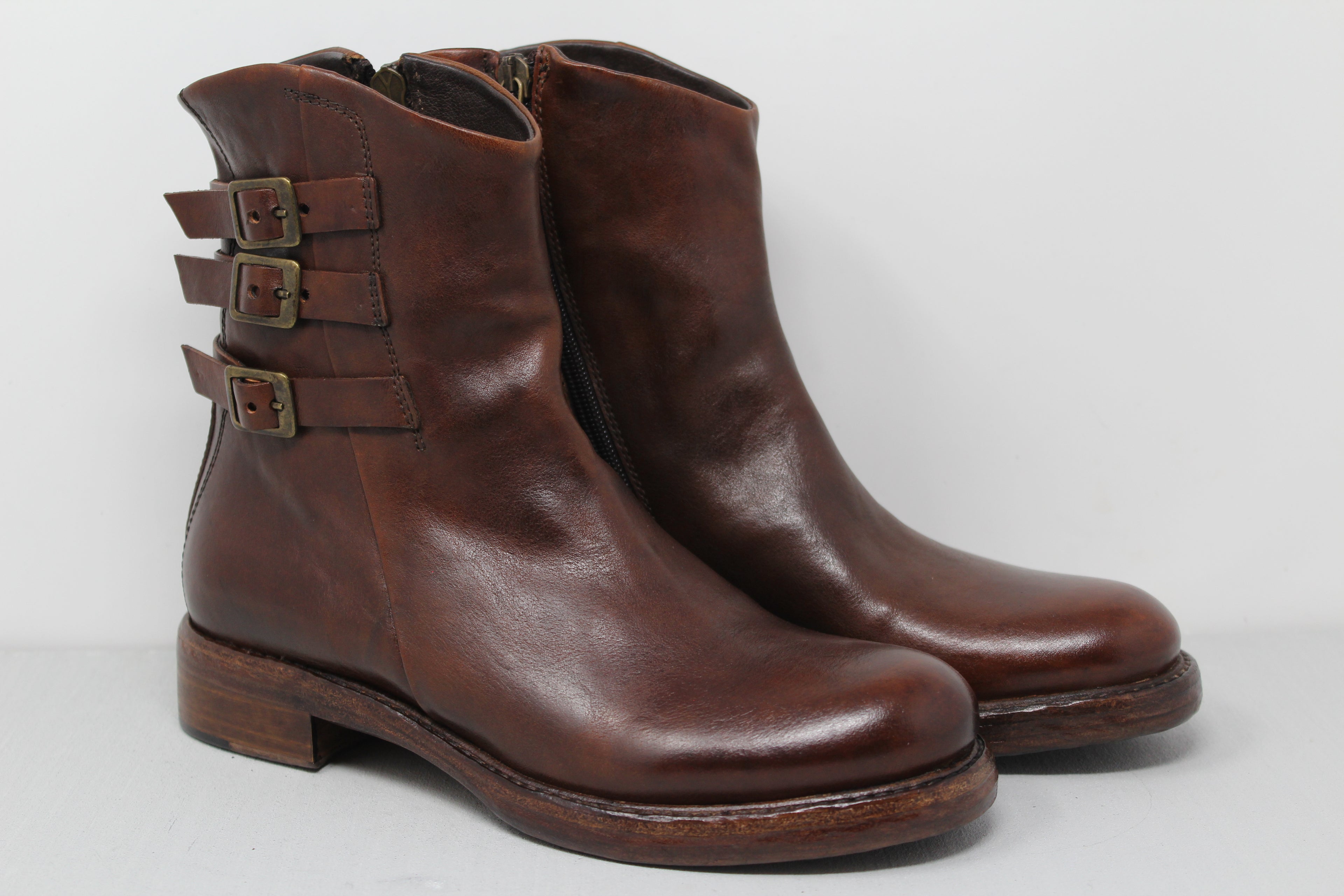 W6107 - SAMPLE - HUNDRED100®