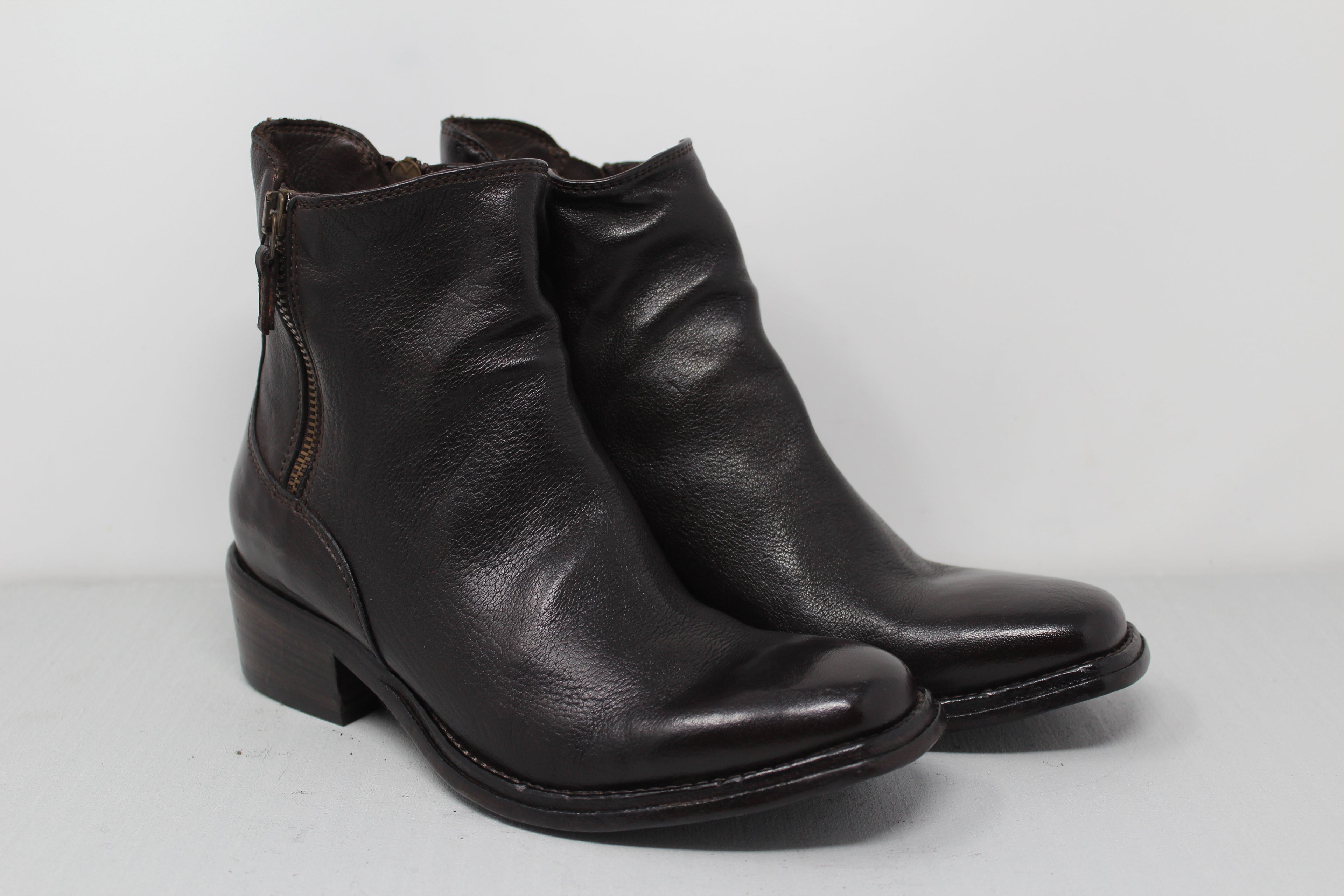 W6115 - SAMPLE - HUNDRED100®