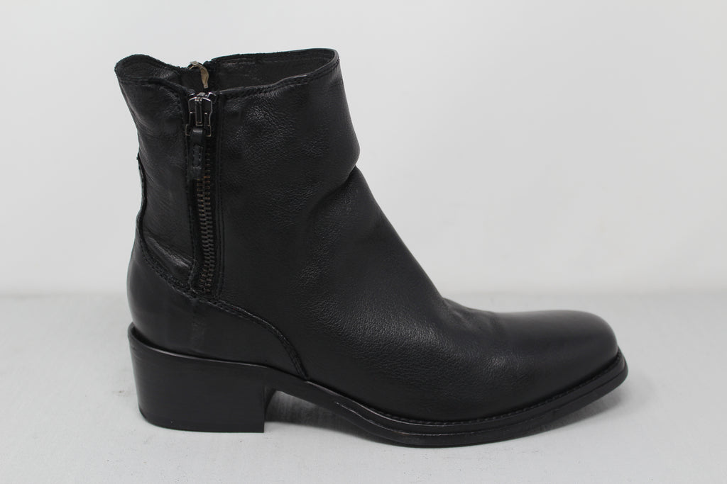 W6115 - SAMPLE - HUNDRED100®