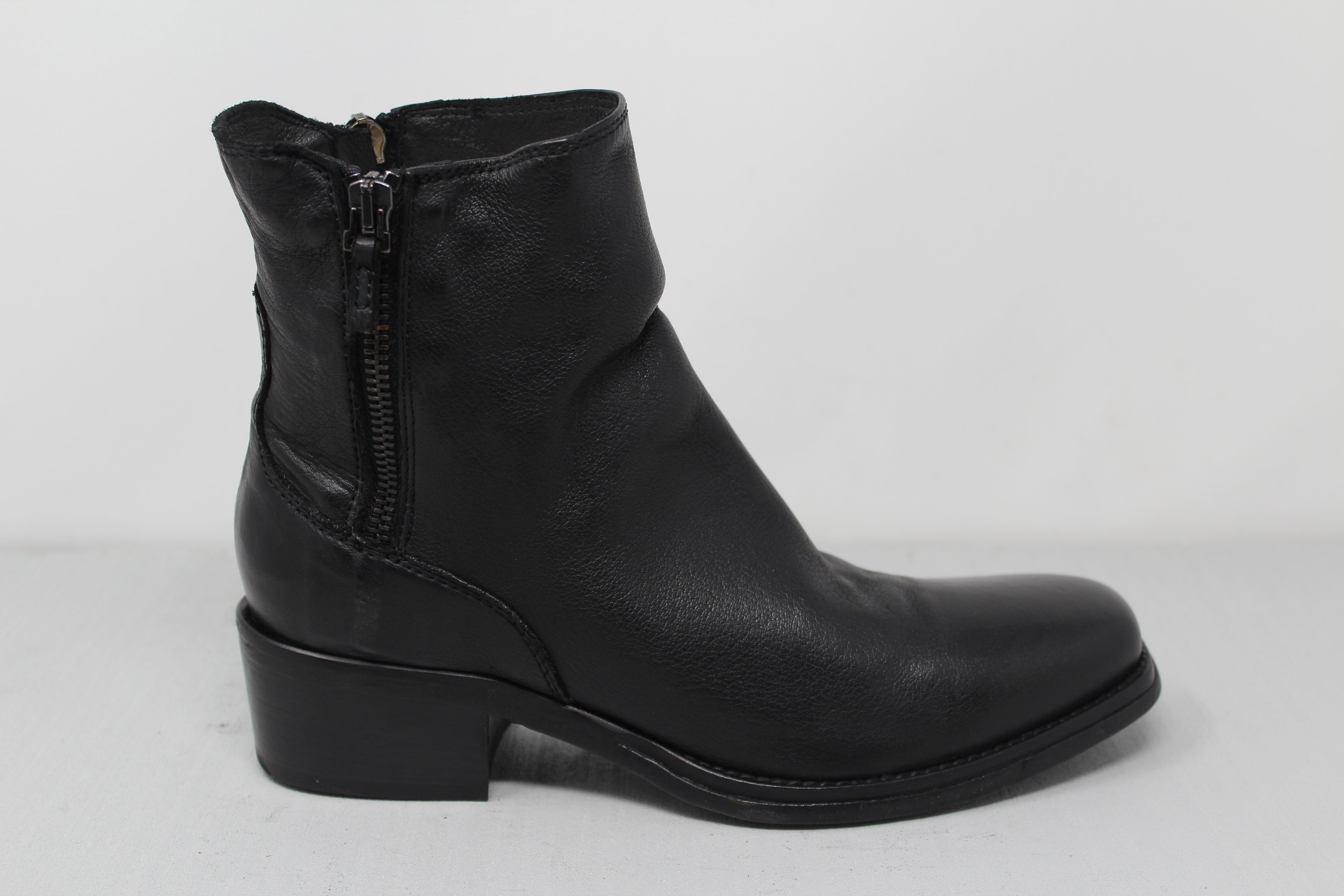 W6115 - SAMPLE - HUNDRED100®