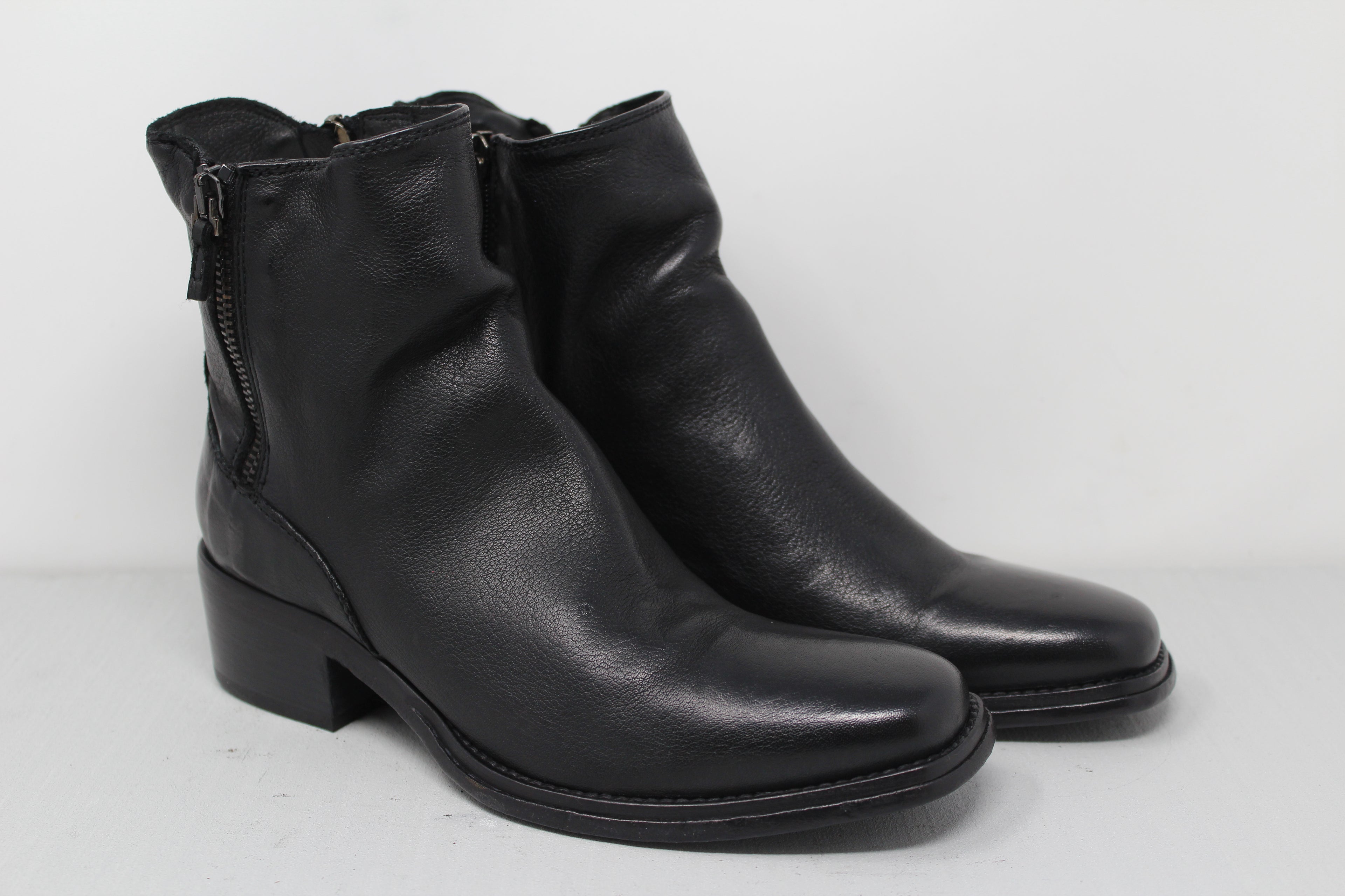 W6115 - SAMPLE - HUNDRED100®