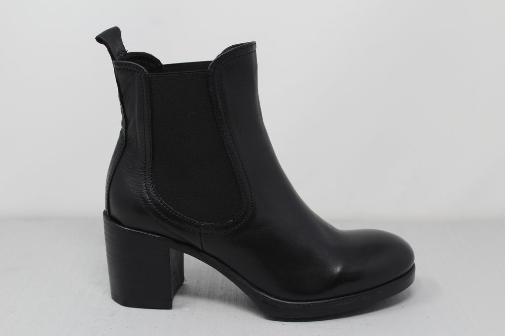 W6135 - SAMPLE - HUNDRED100®