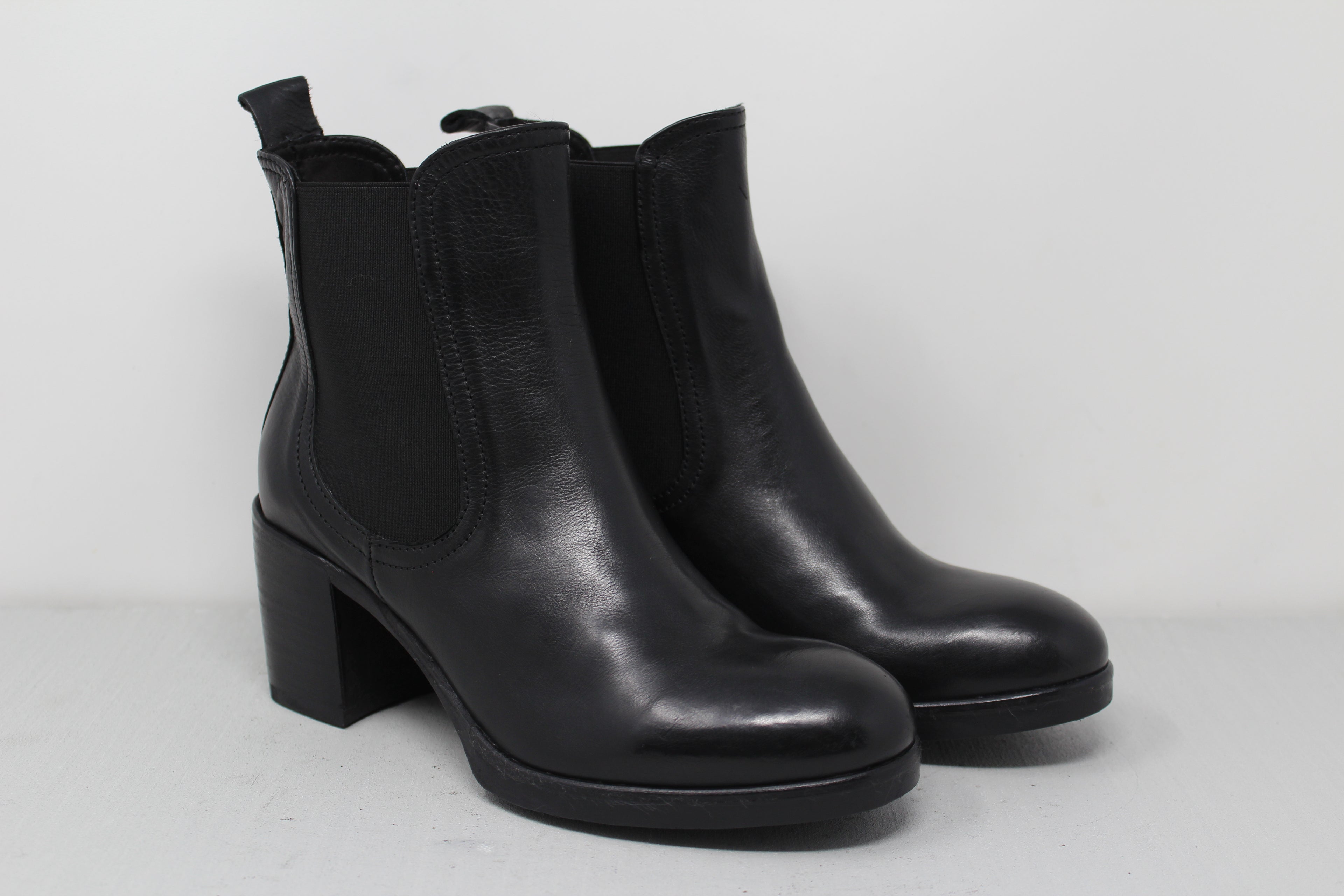 W6135 - SAMPLE - HUNDRED100®