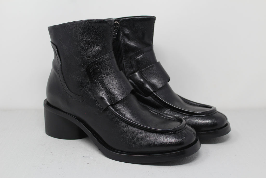 W6125 - SAMPLE - HUNDRED100®