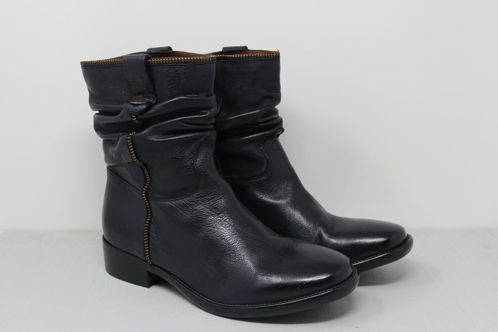 W6150 - SAMPLE - HUNDRED100®