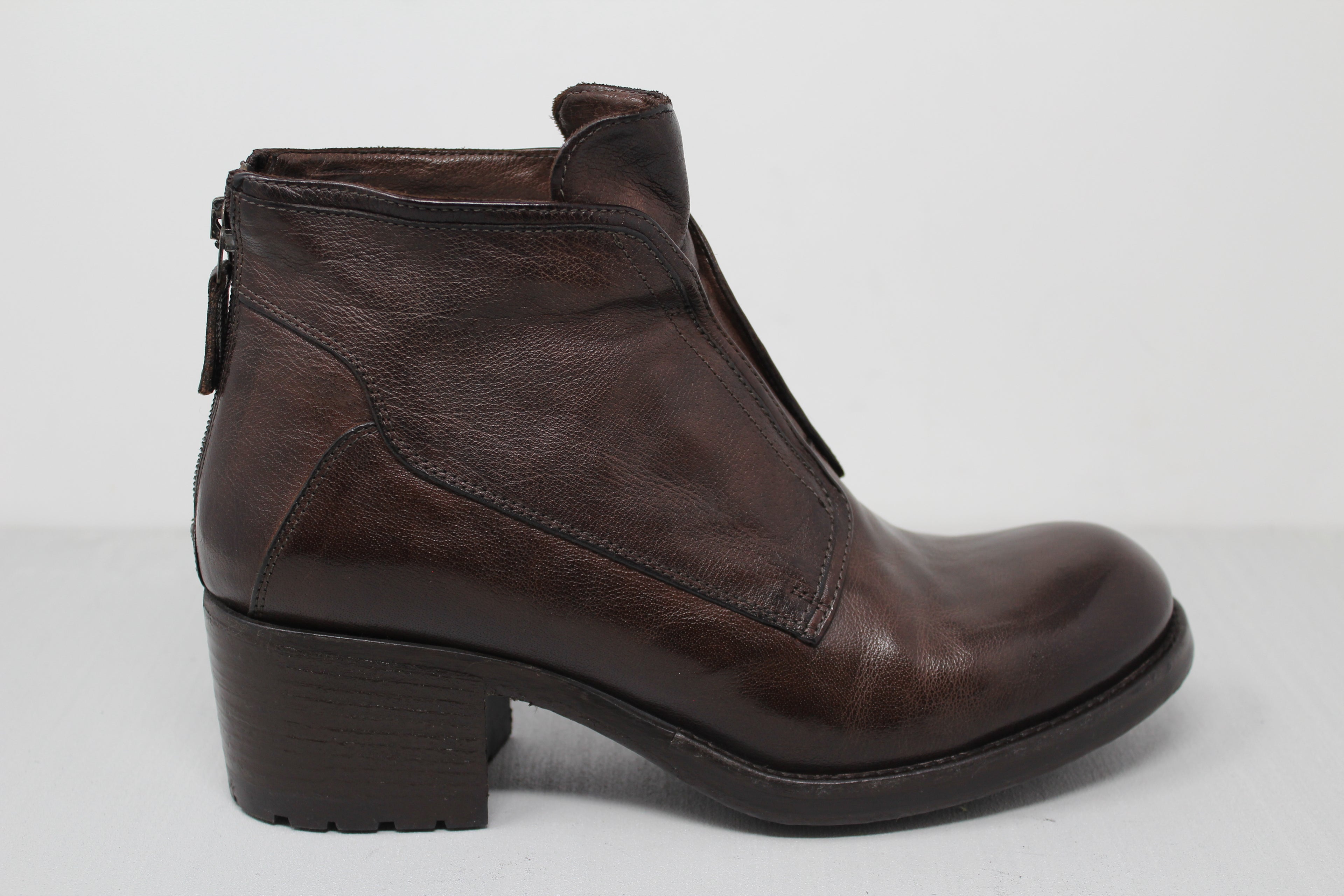 W6142 - SAMPLE - HUNDRED100®