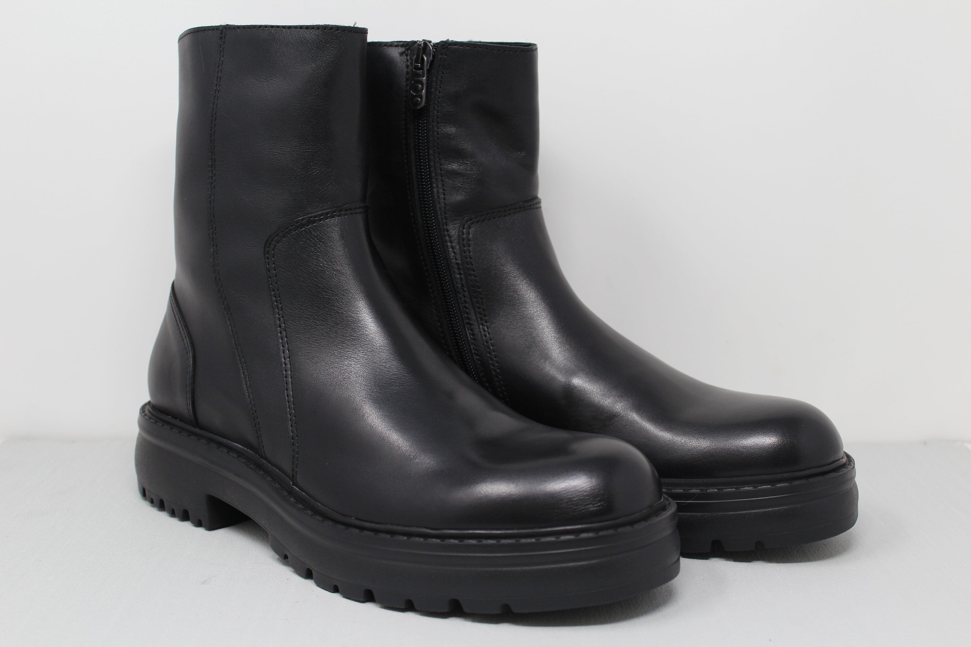 M8008 - SAMPLE - HUNDRED100®