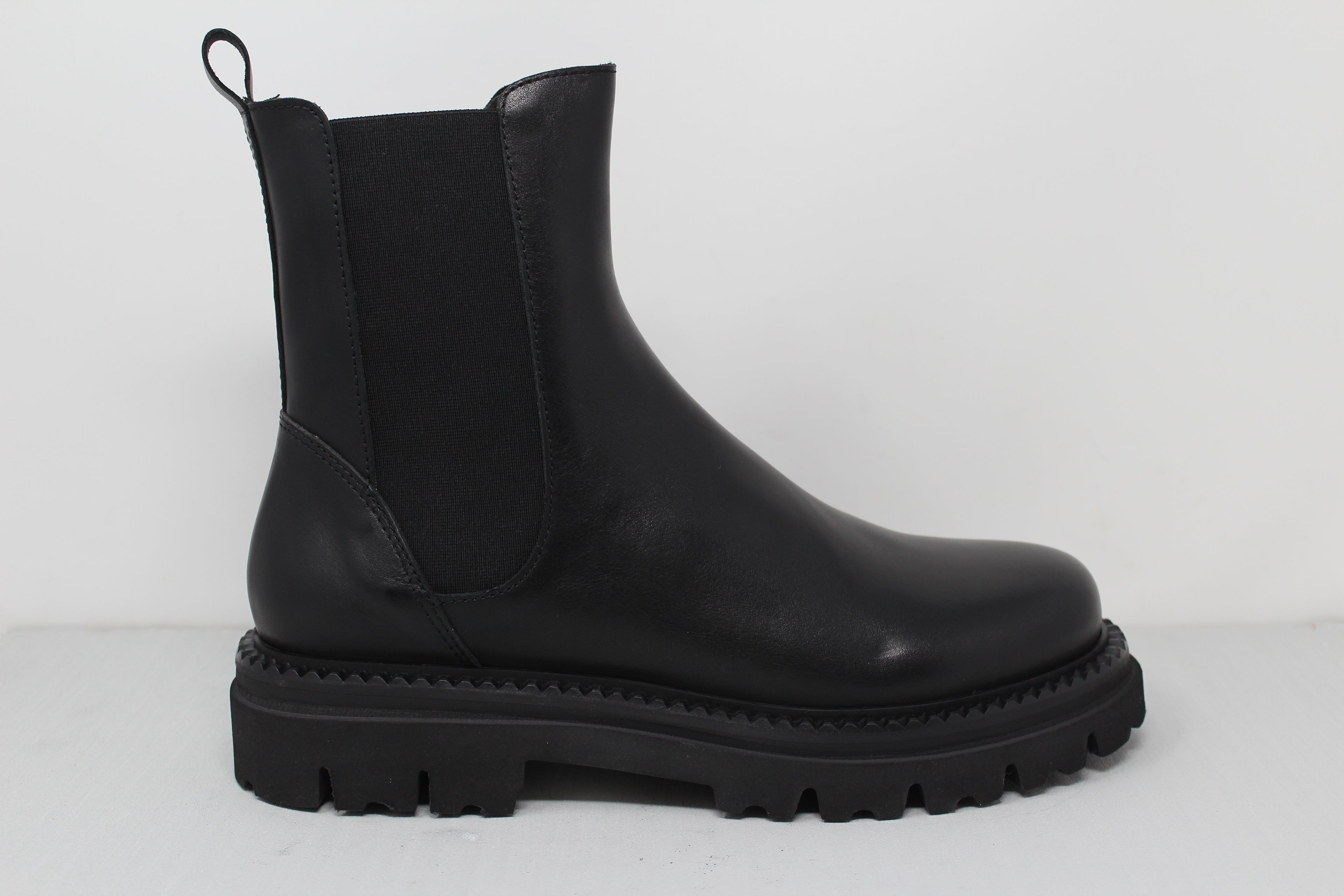 M8017 - SAMPLE - HUNDRED100®