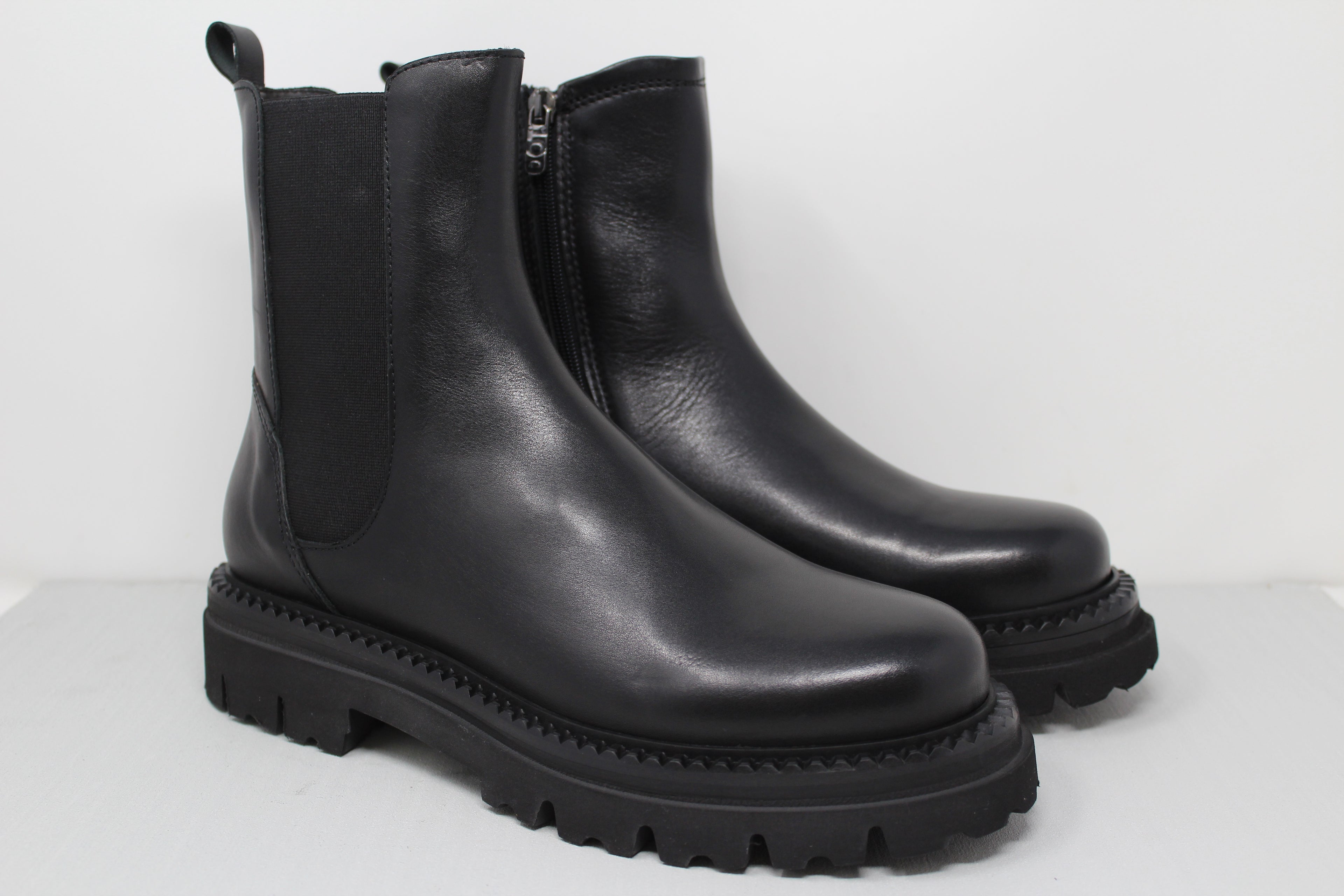 M8017 - SAMPLE - HUNDRED100®