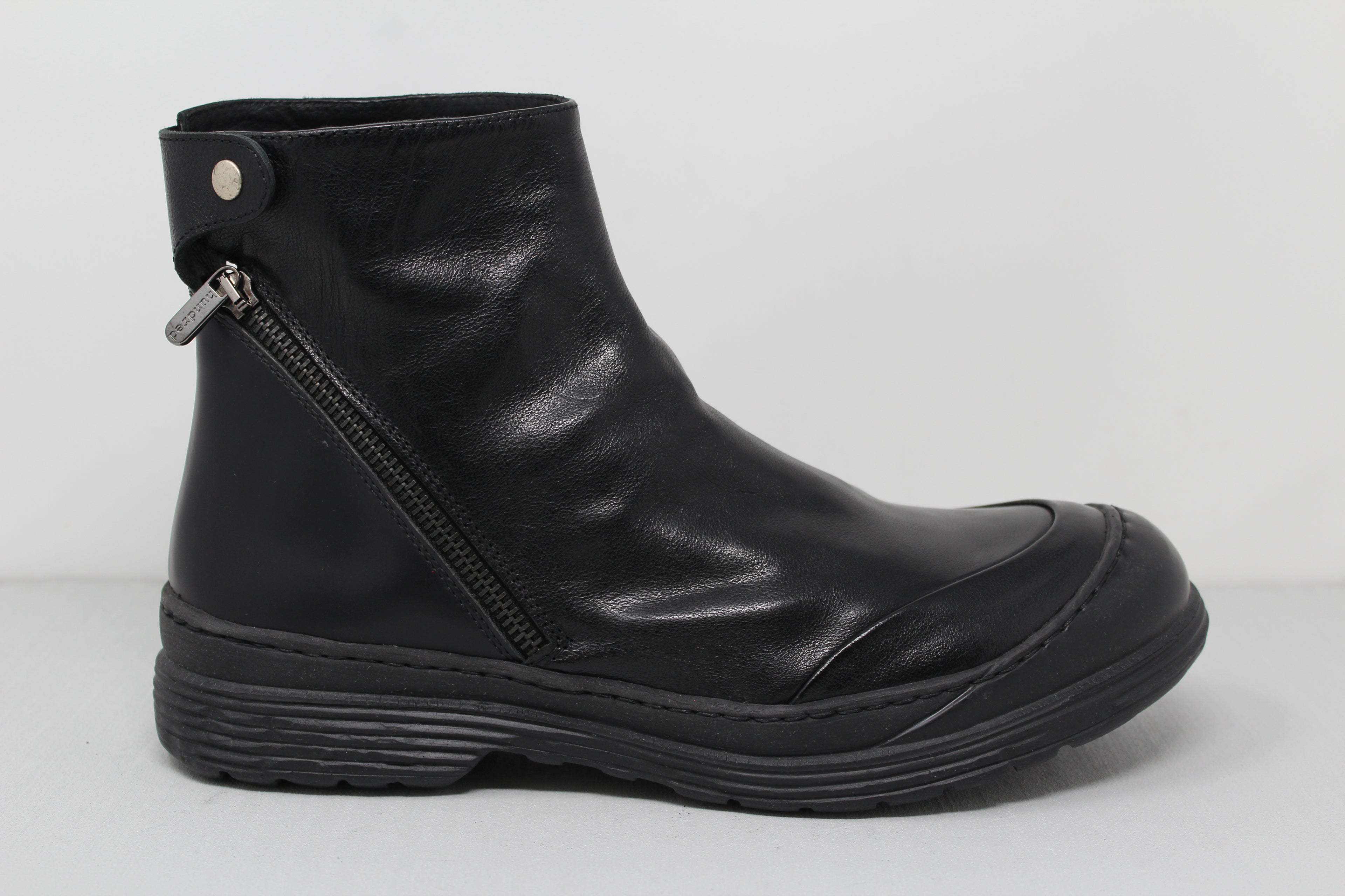 M8023 - SAMPLE - HUNDRED100®