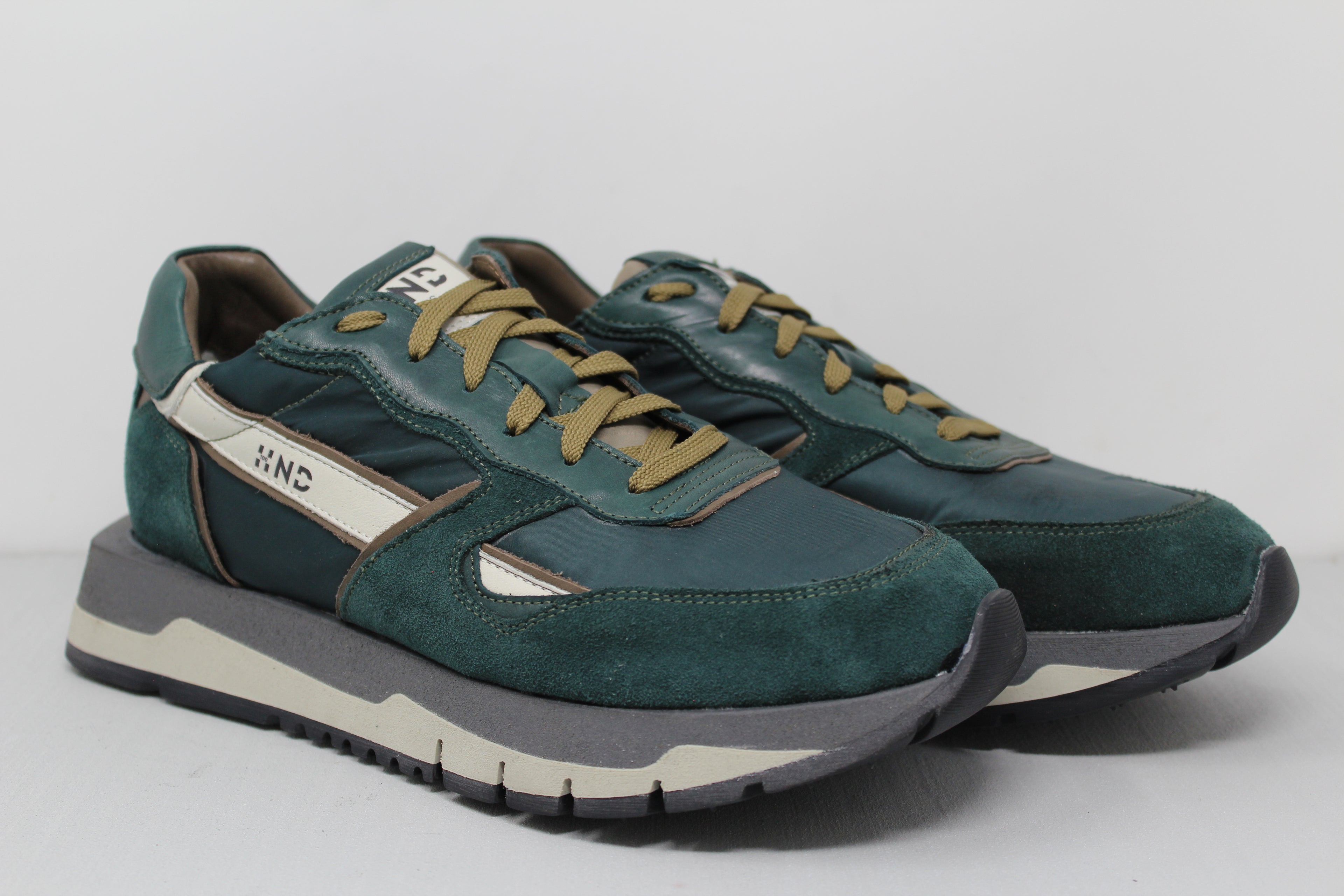 M8027-3 - SAMPLE - HUNDRED100®