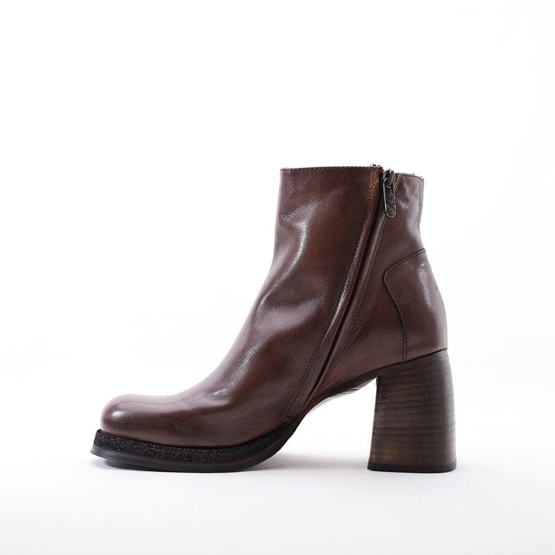 LIV - Stivaletto con zip in pelle di vitello - HUNDRED100®