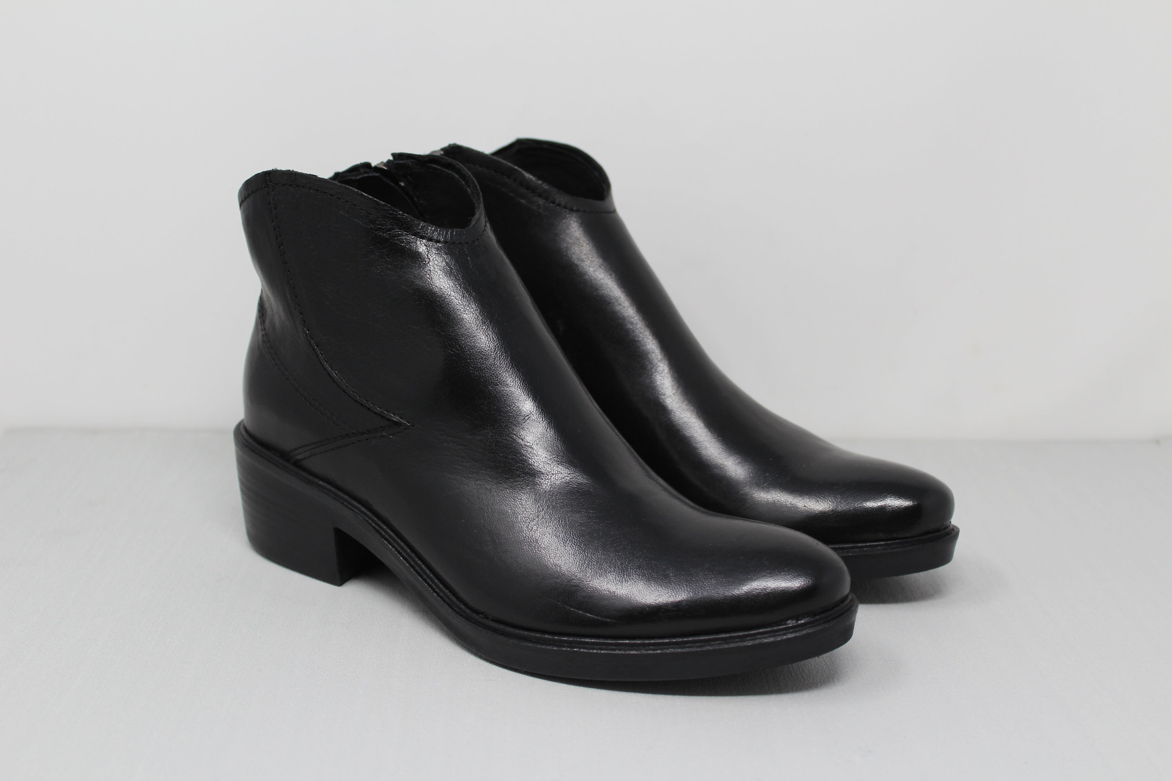 W6001 - SAMPLE - HUNDRED100®