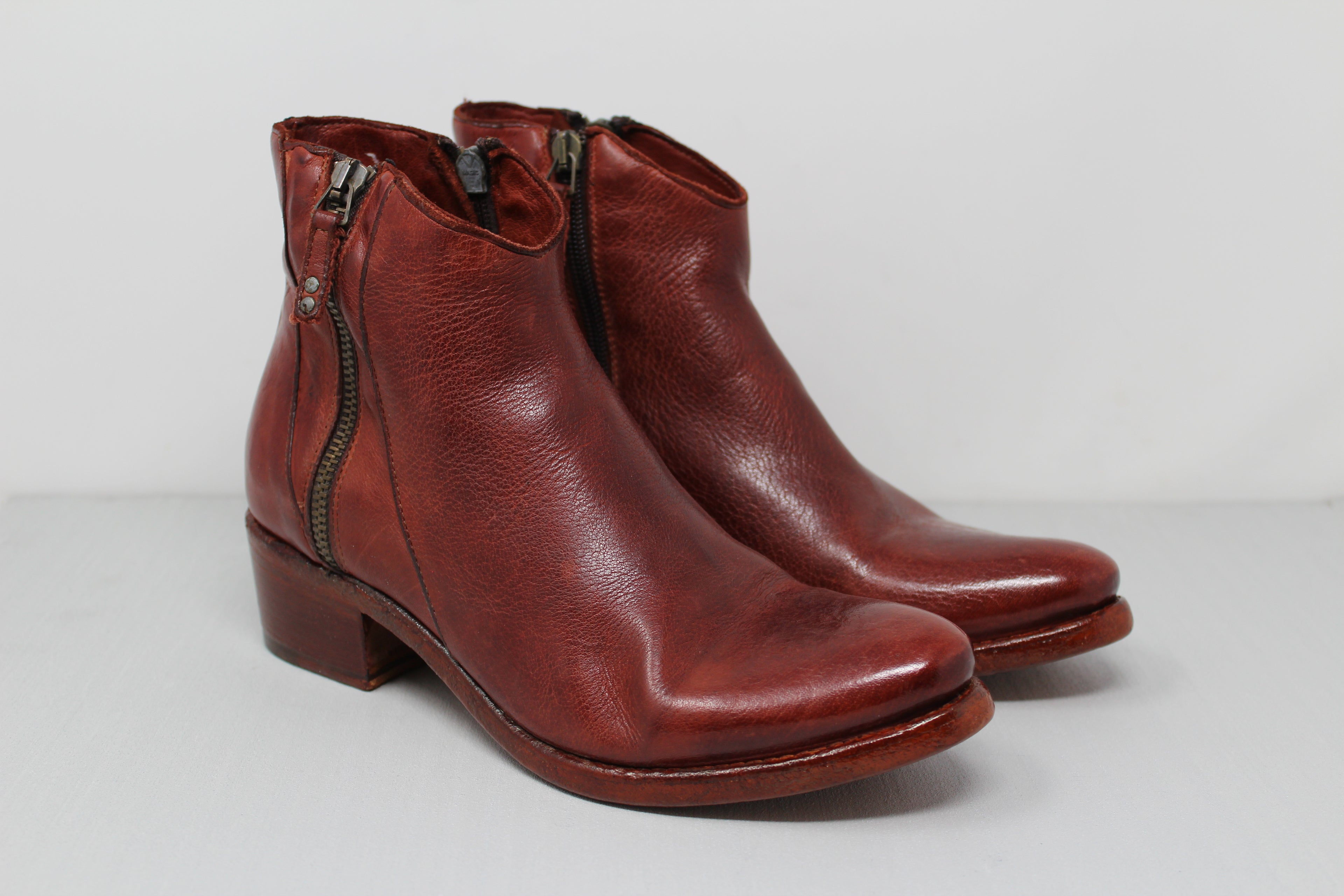 W6006 - SAMPLE - HUNDRED100®