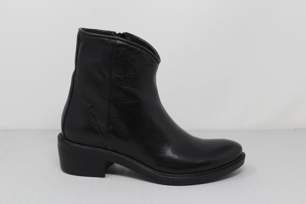 W6007 - SAMPLE - HUNDRED100®