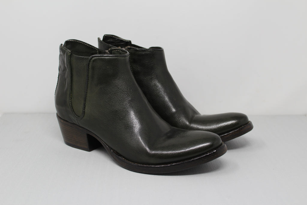 W6009 - SAMPLE - HUNDRED100®
