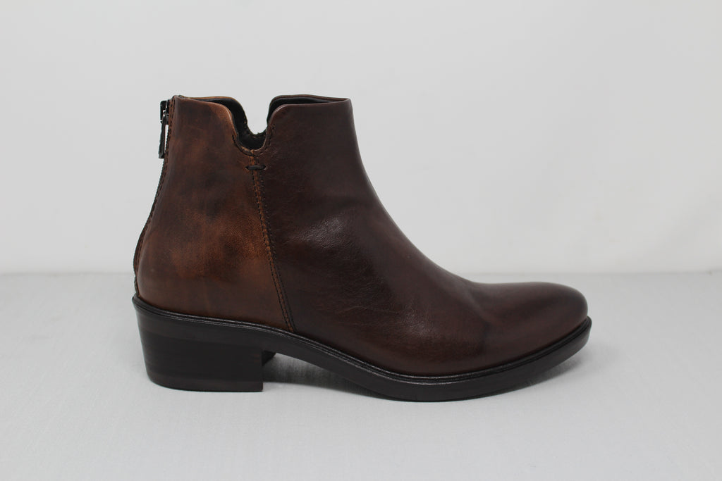 W6013 - SAMPLE - HUNDRED100®