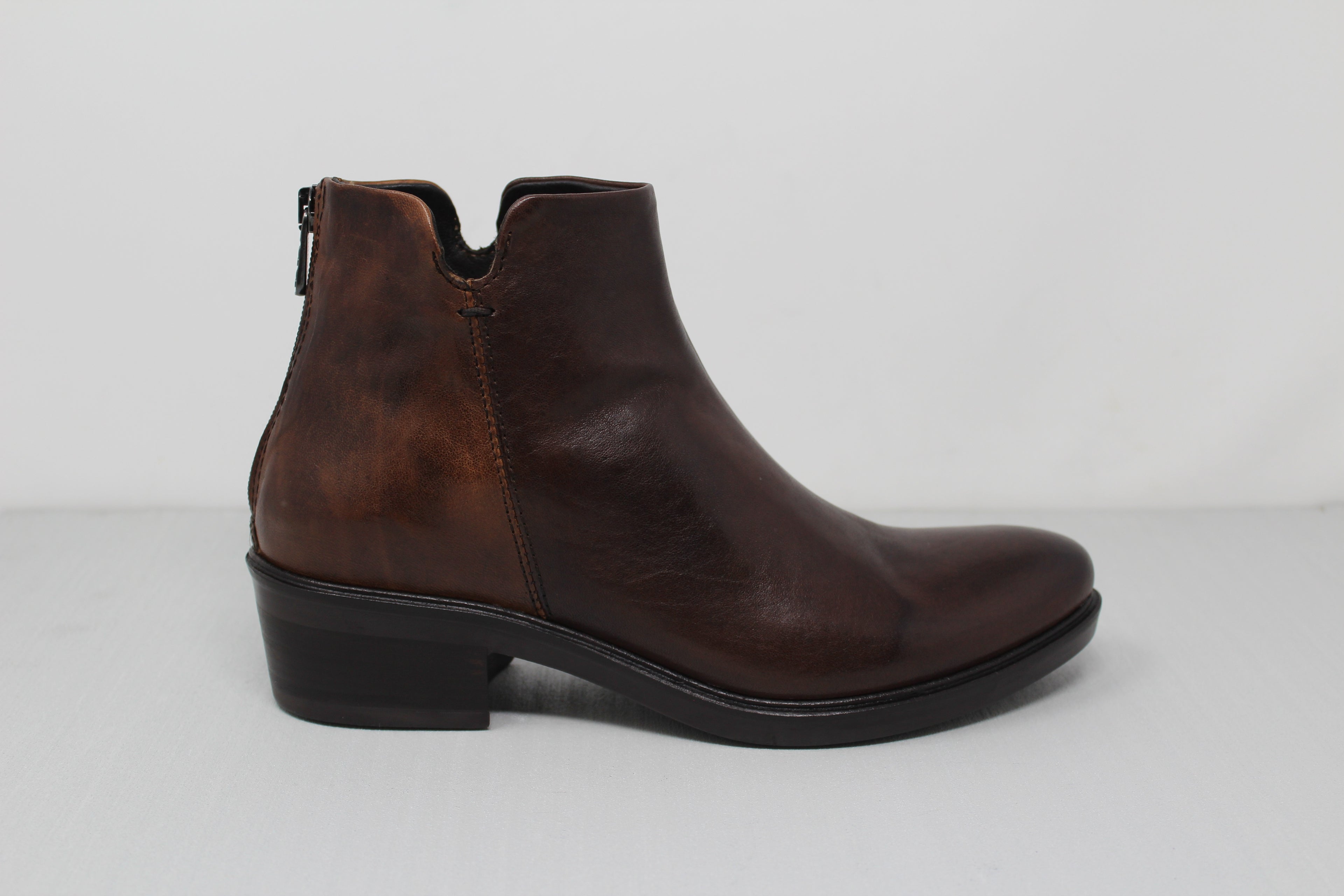 W6013 - SAMPLE - HUNDRED100®