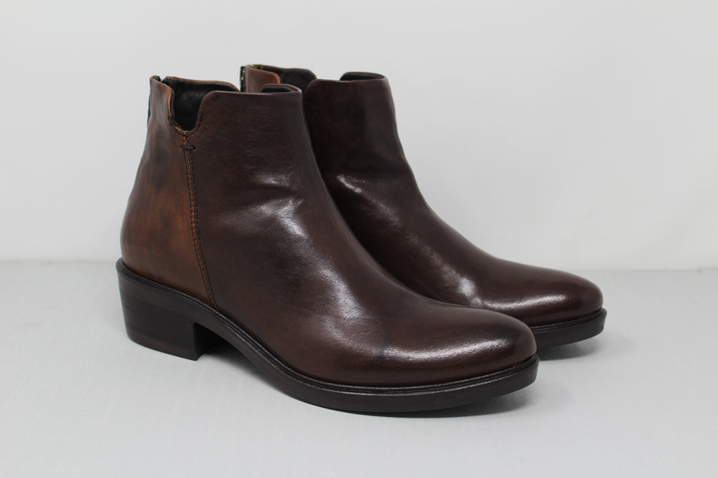 W6013 - SAMPLE - HUNDRED100®