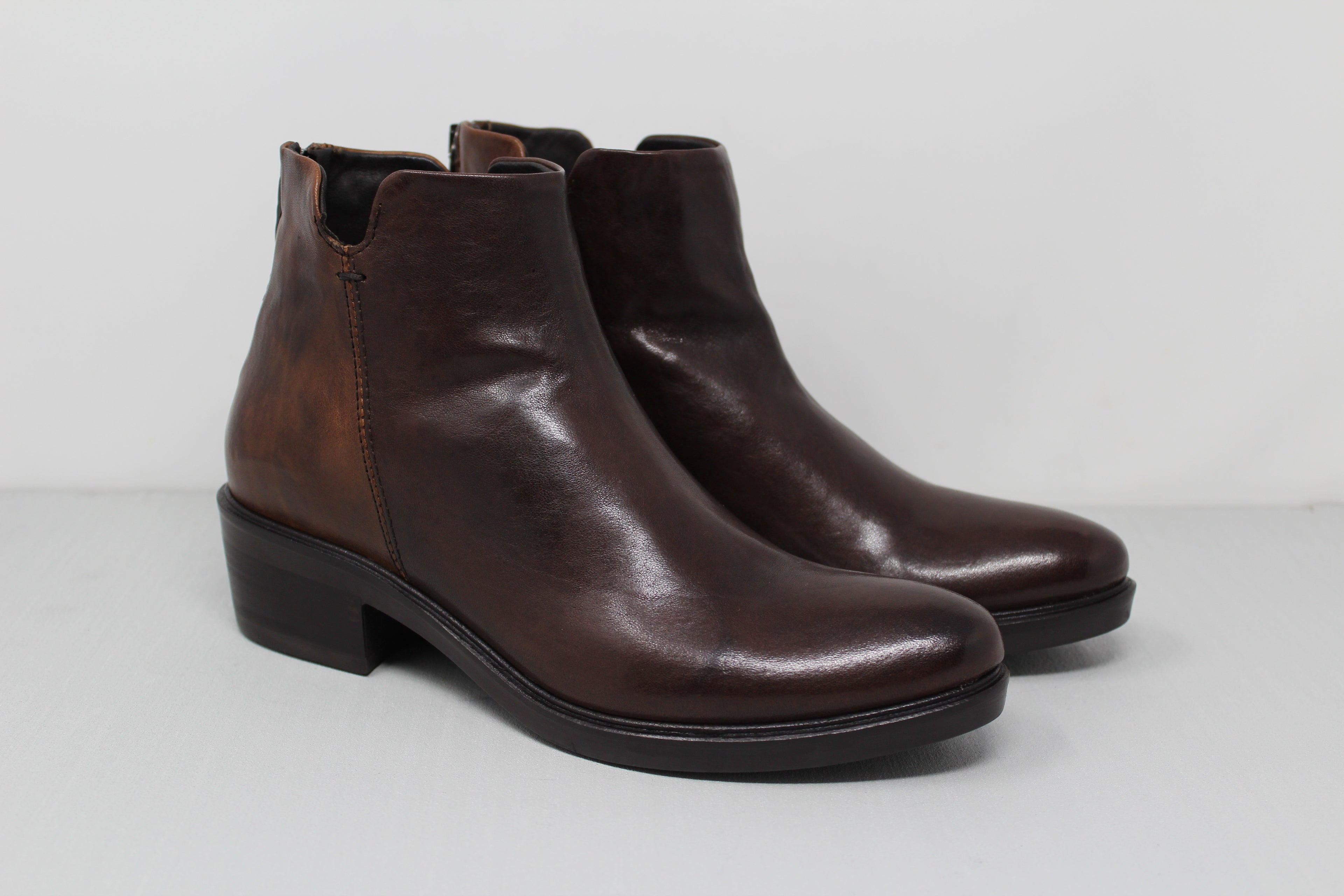 W6013 - SAMPLE - HUNDRED100®