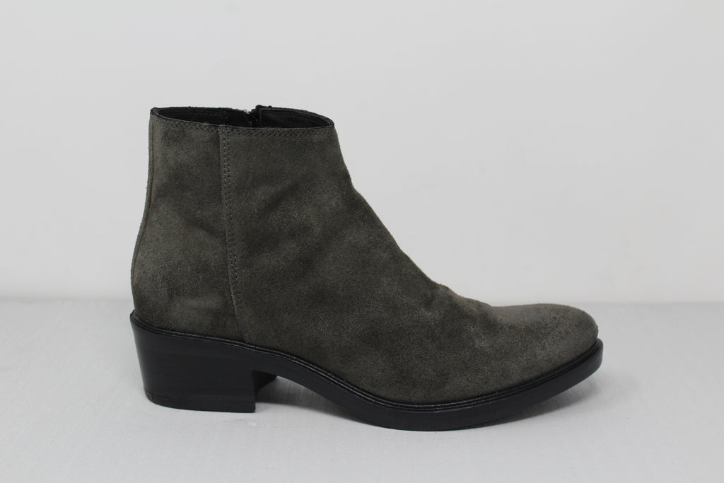 W6014 - SAMPLE - HUNDRED100®