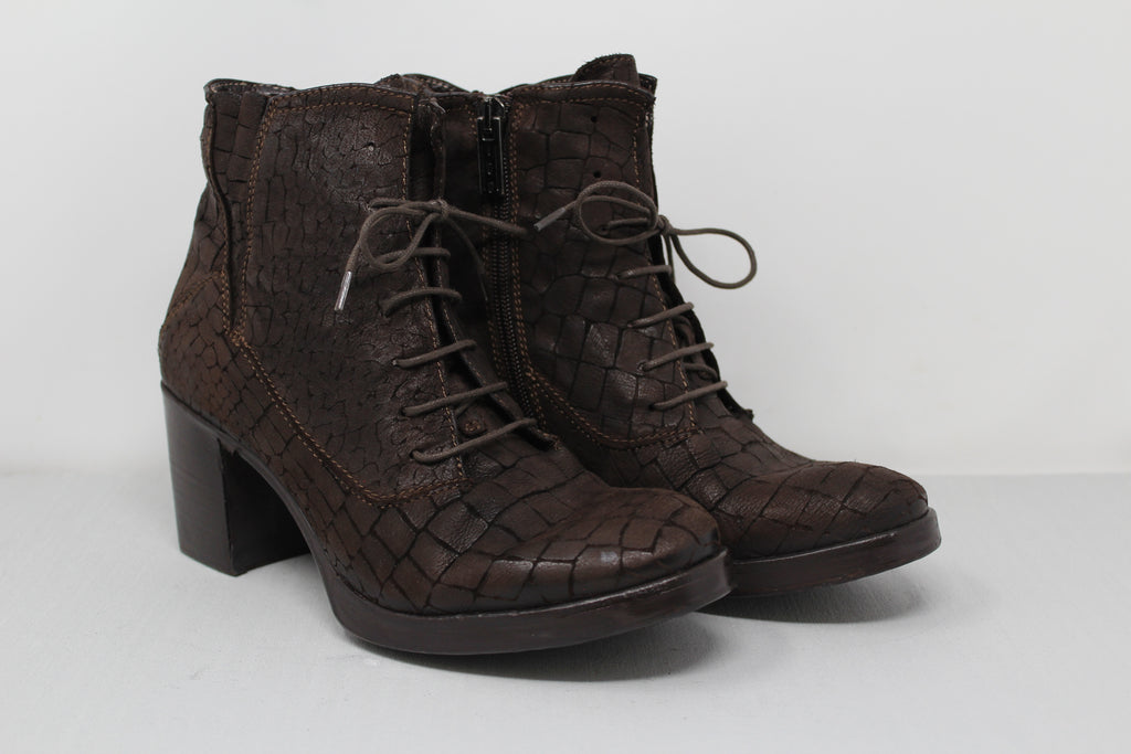 W6032 - SAMPLE - HUNDRED100®