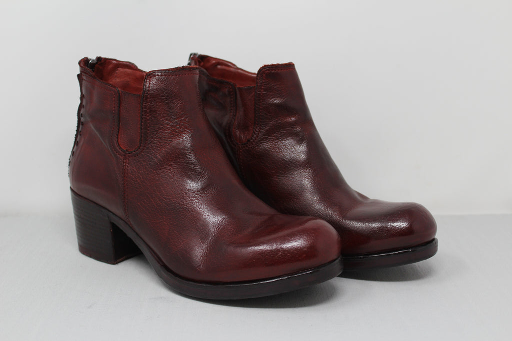 W6033 - SAMPLE - HUNDRED100®