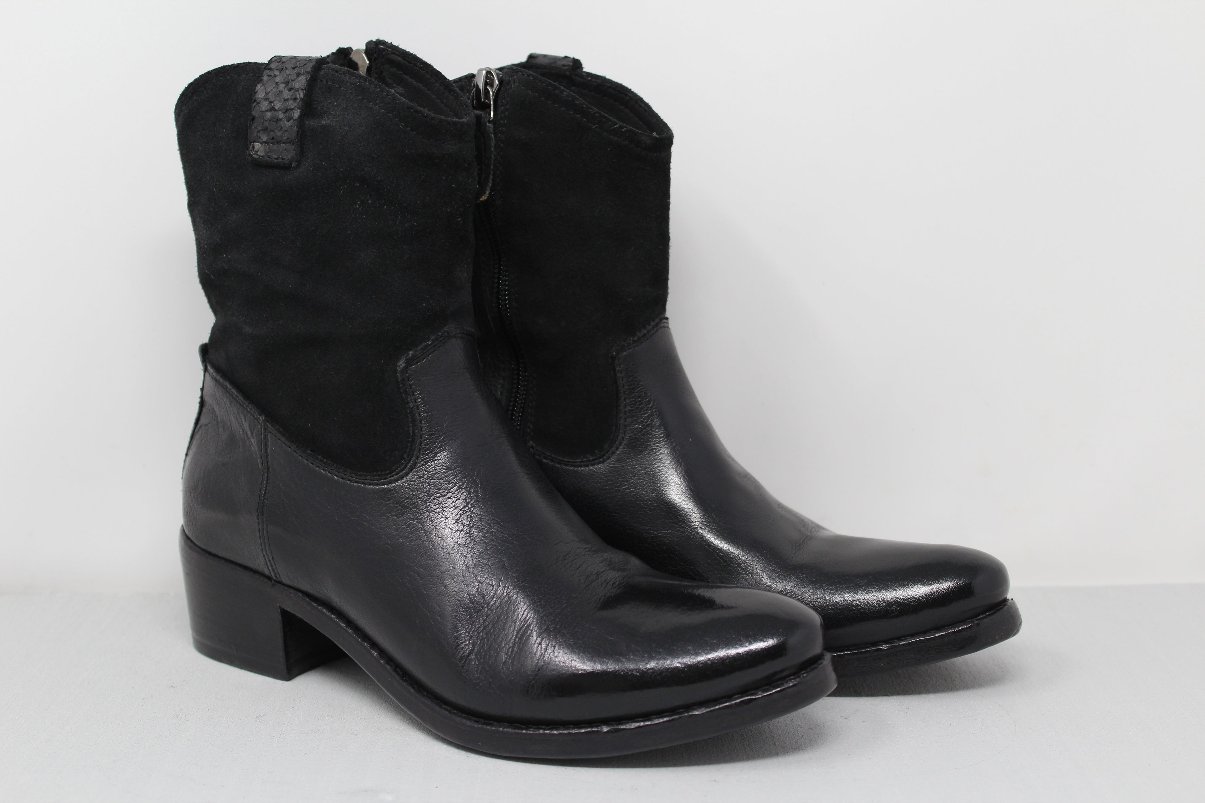 W6049 - SAMPLE - HUNDRED100®