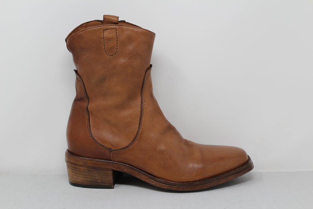 W6052 - SAMPLE - HUNDRED100®