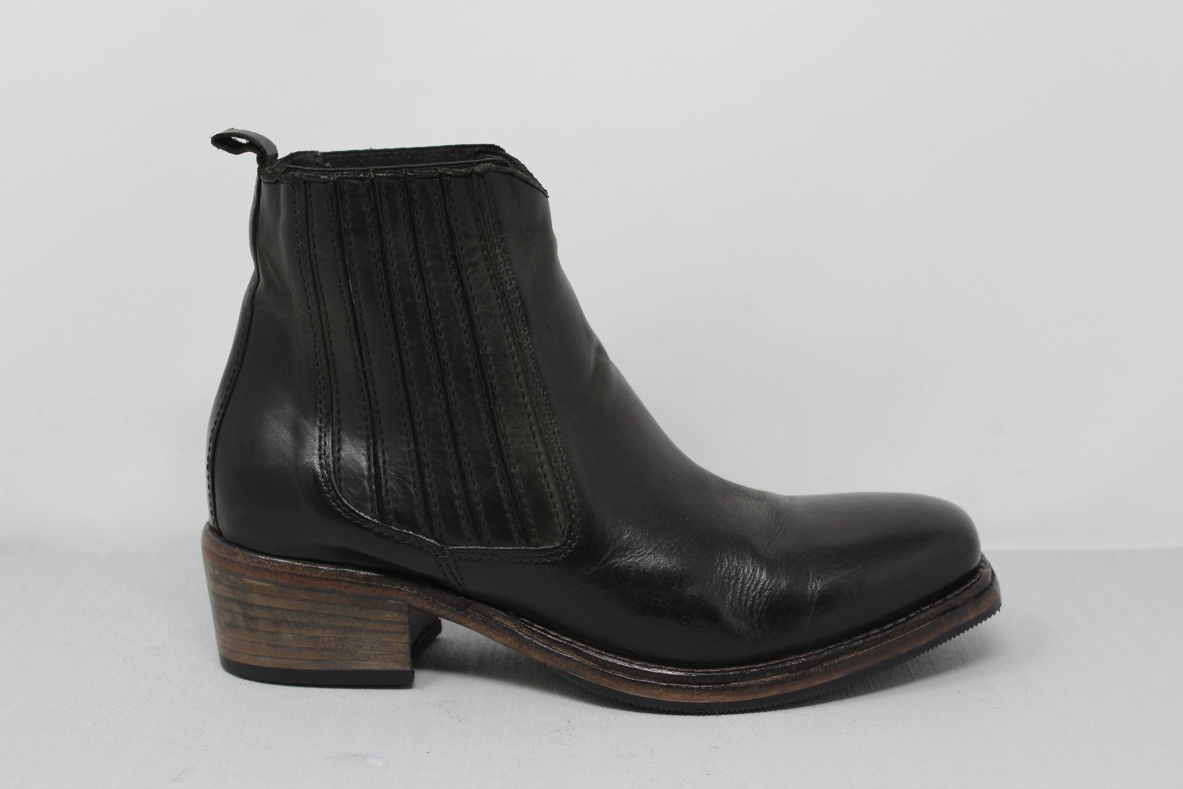 W6053 - SAMPLE - HUNDRED100®