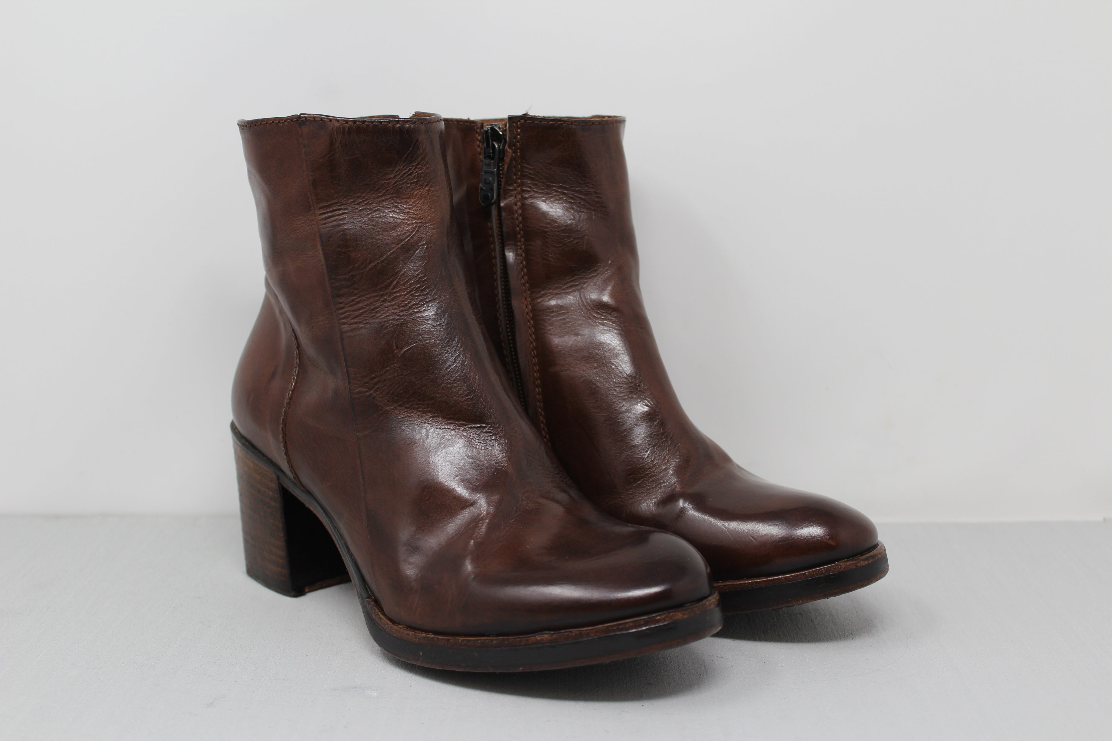 W6059 - SAMPLE - HUNDRED100®