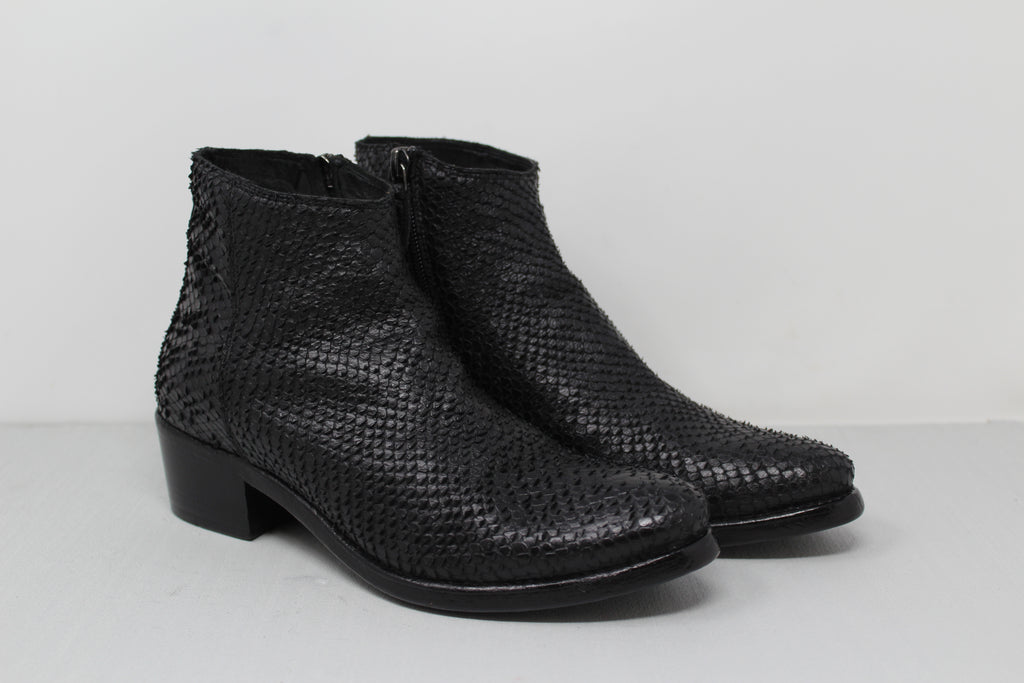 W6070 - SAMPLE - HUNDRED100®