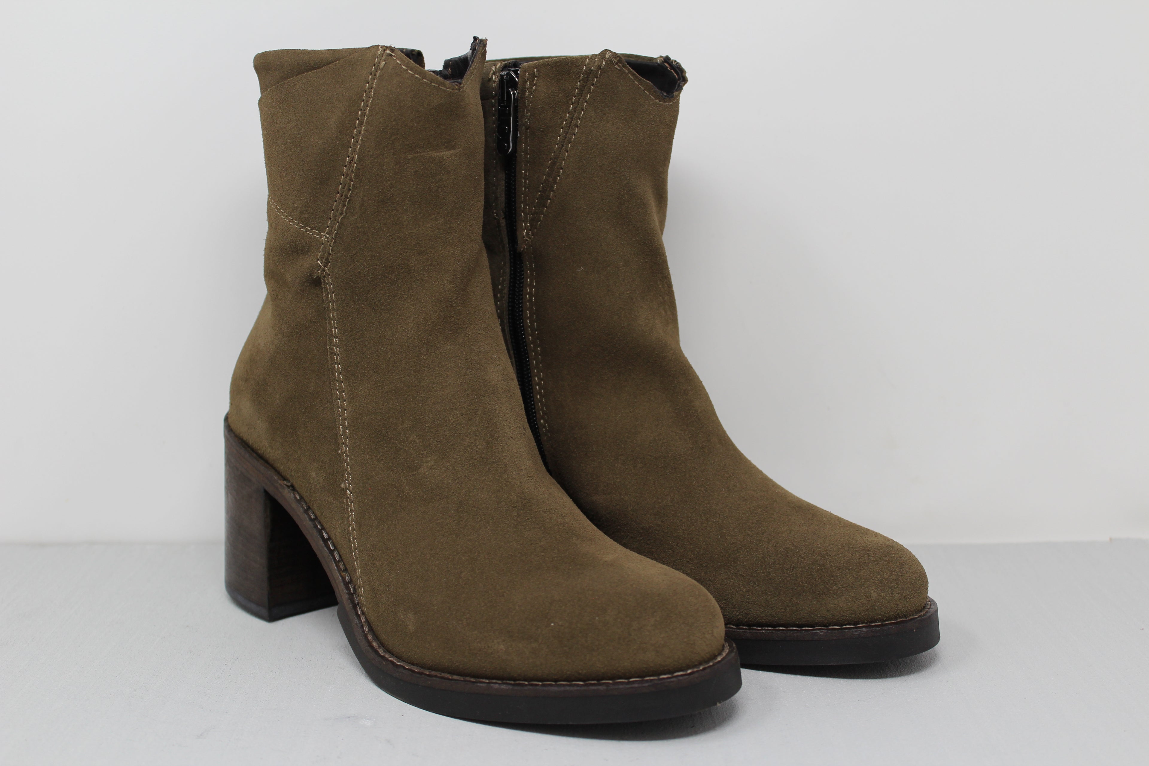 W6071 - SAMPLE - HUNDRED100®