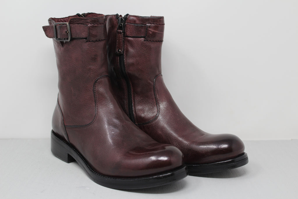 W6079 - SAMPLE - HUNDRED100®