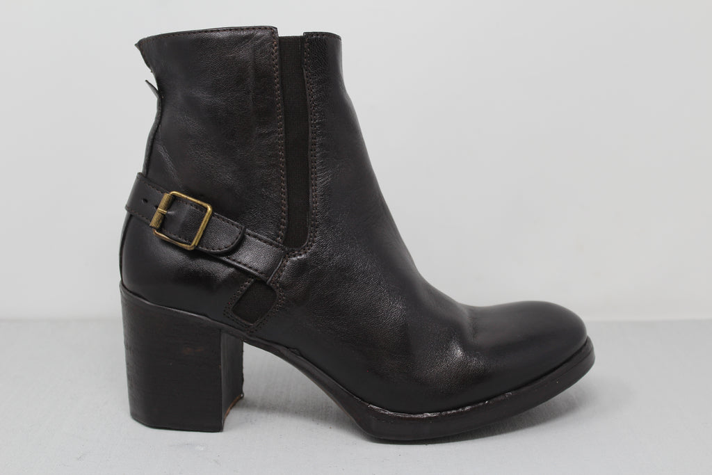 W6089 - SAMPLE - HUNDRED100®