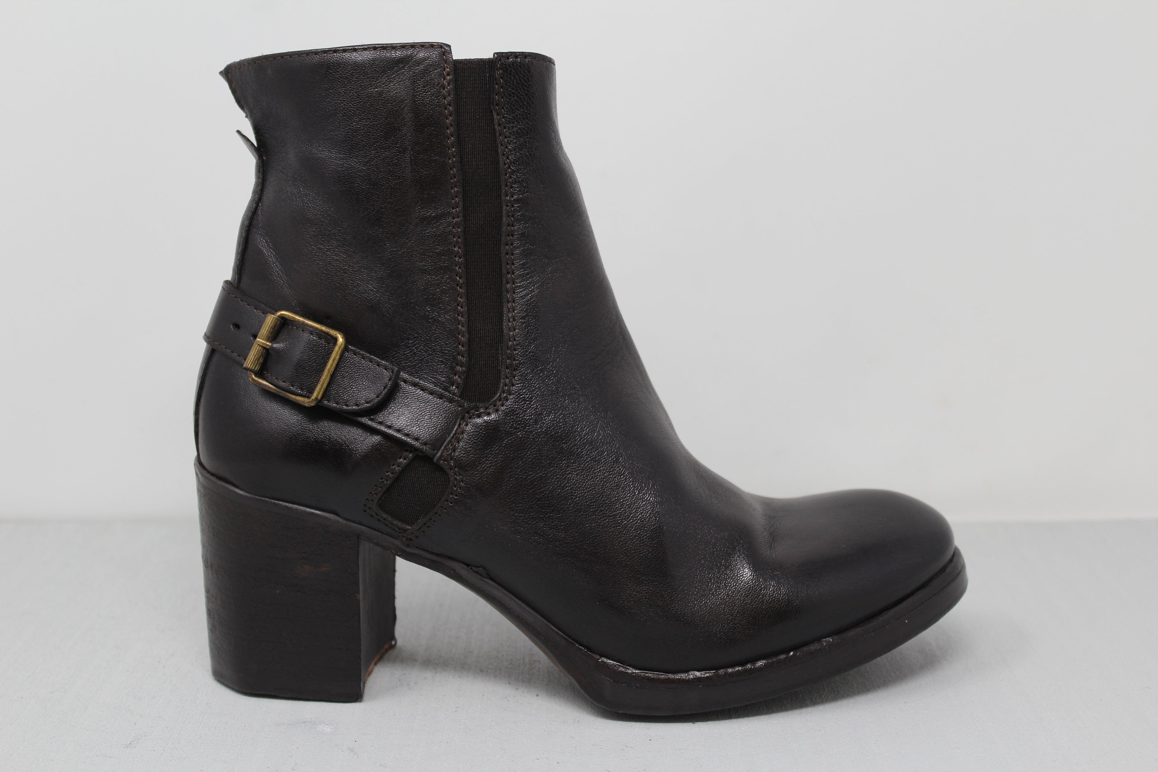 W6089 - SAMPLE - HUNDRED100®