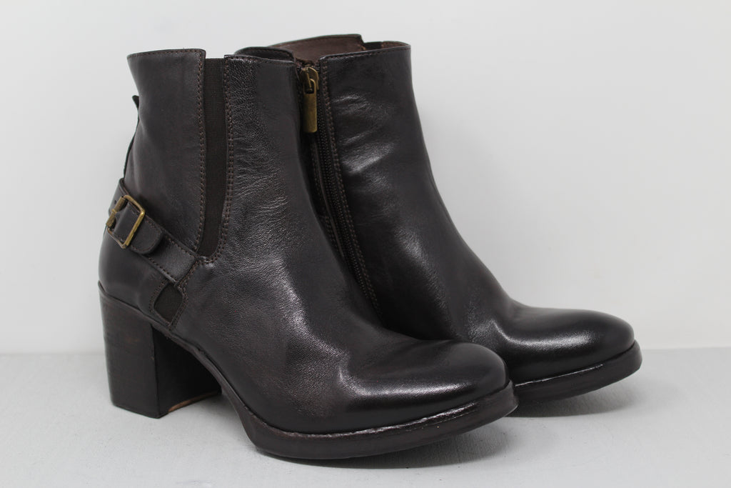 W6089 - SAMPLE - HUNDRED100®