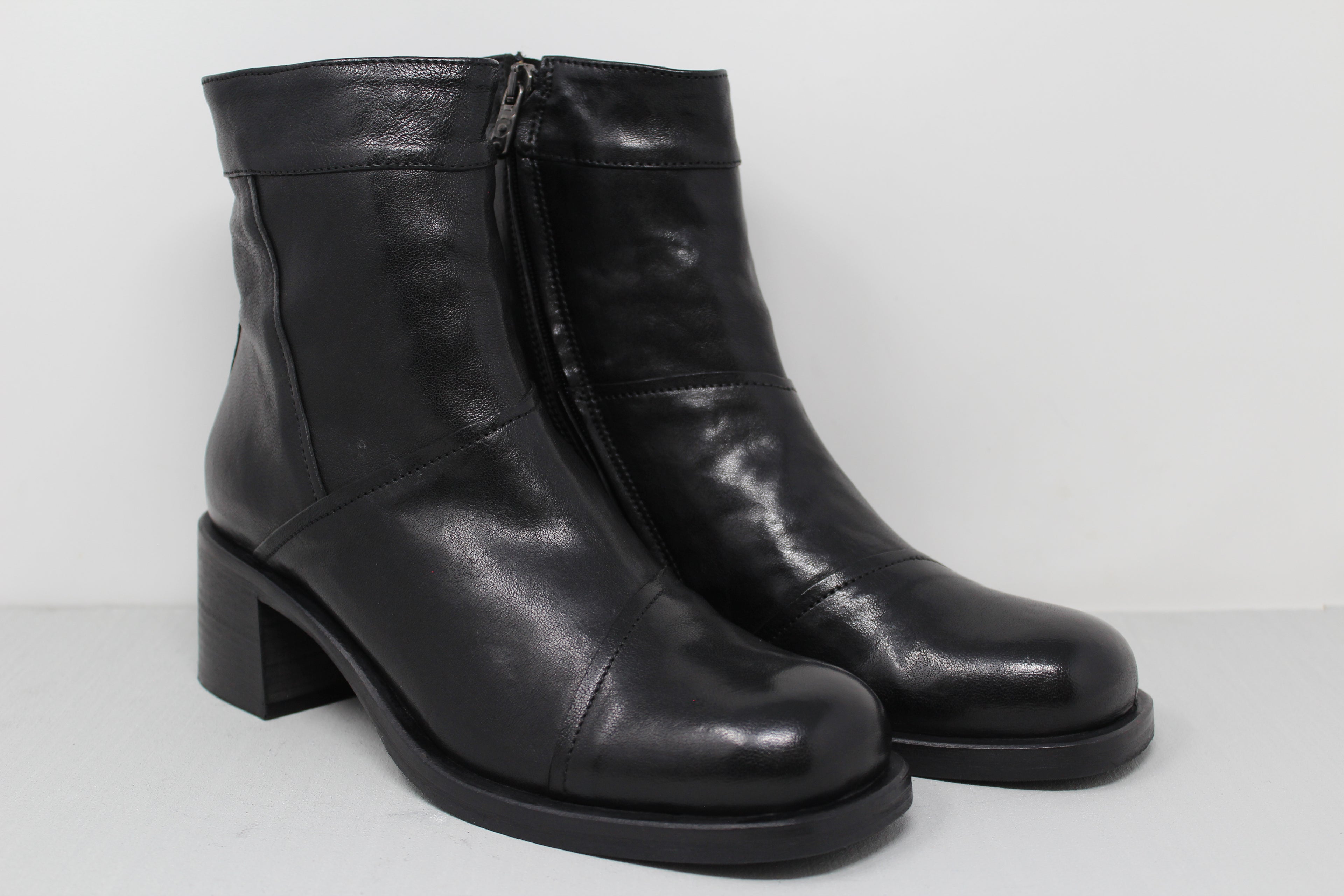 W6099 - SAMPLE - HUNDRED100®