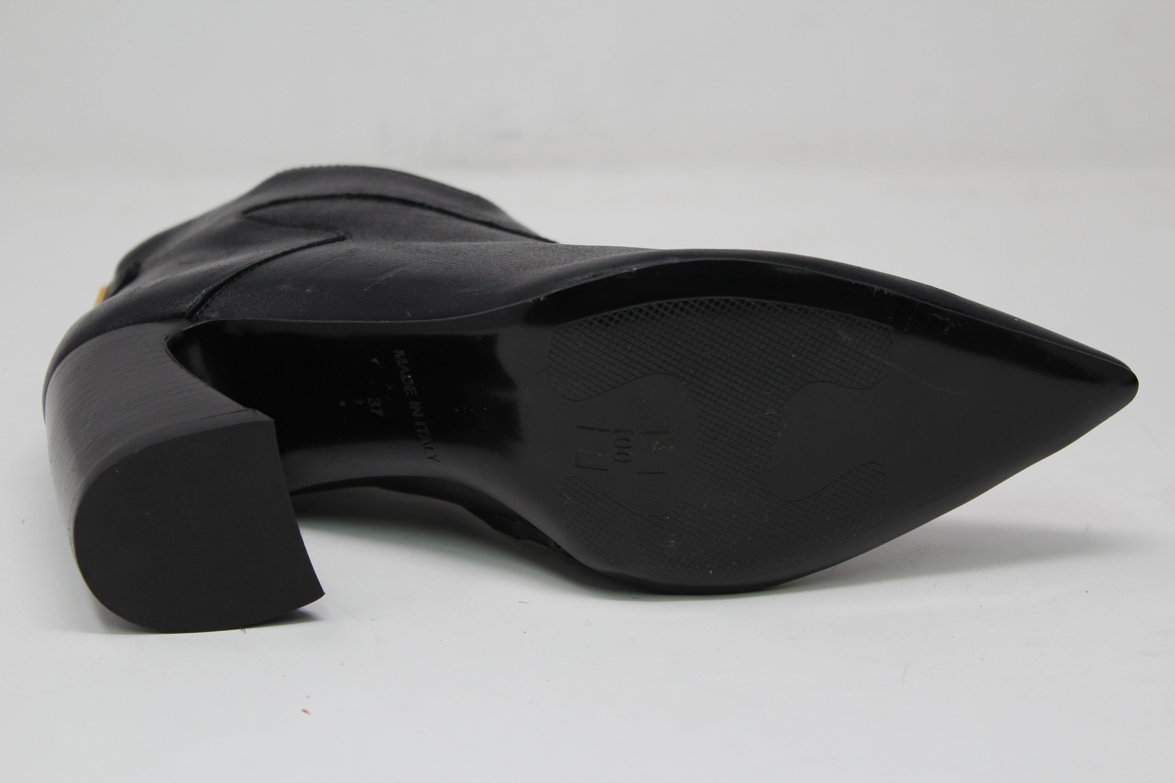 W7001 - SAMPLE - HUNDRED100®