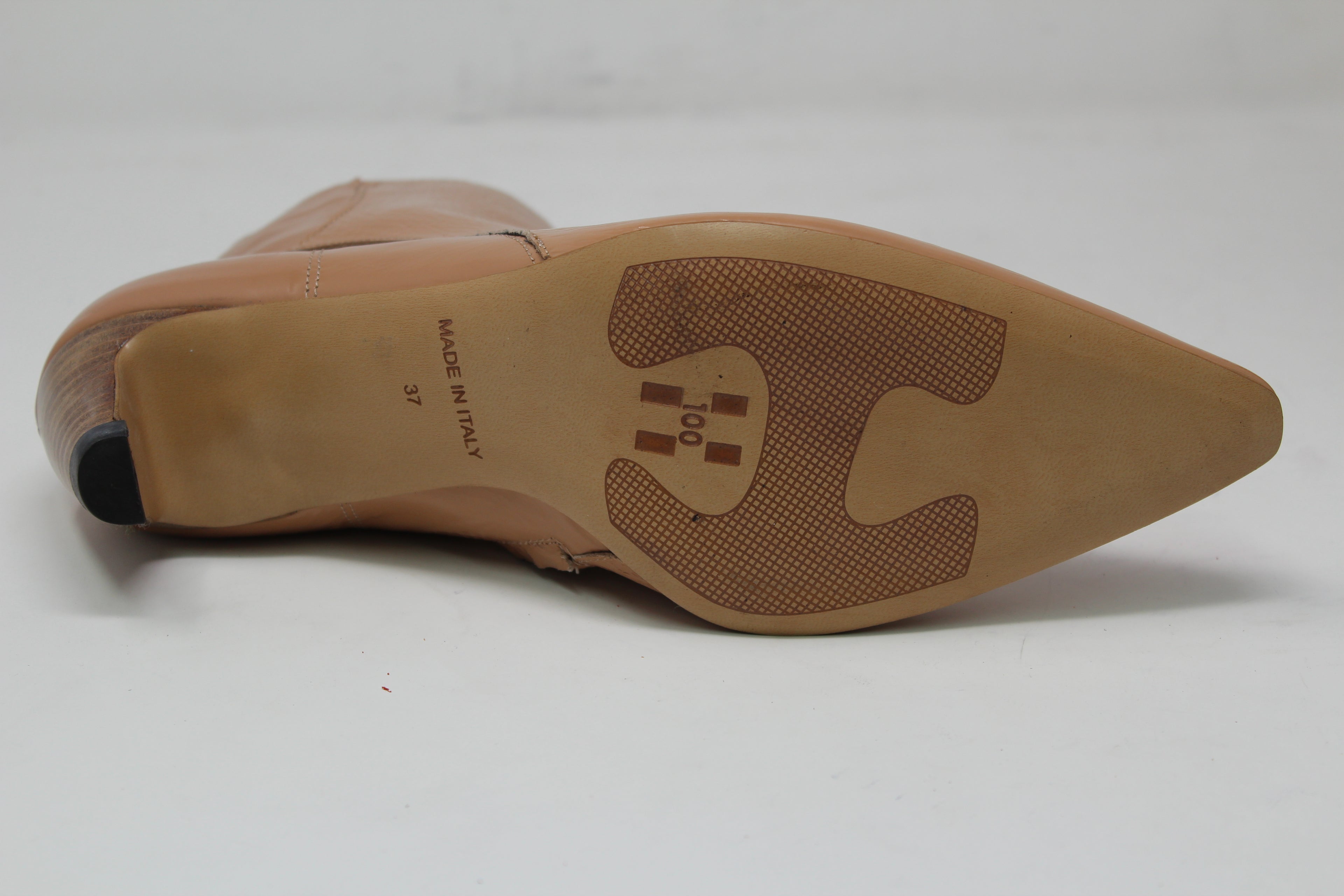 W7002 - SAMPLE - HUNDRED100®