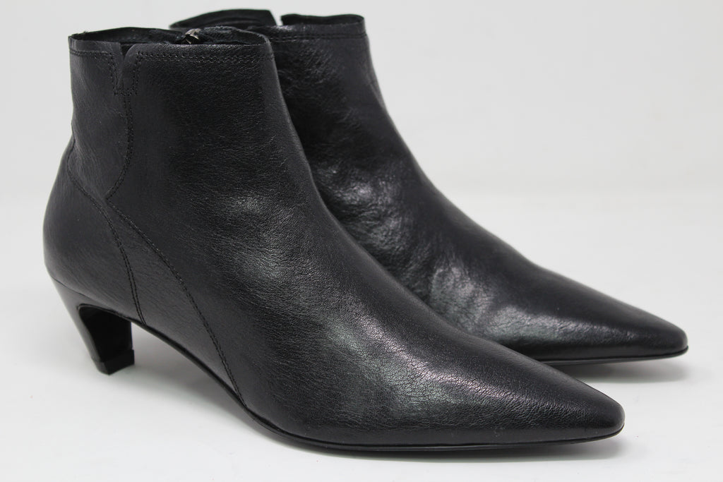 W7003 - SAMPLE - HUNDRED100®