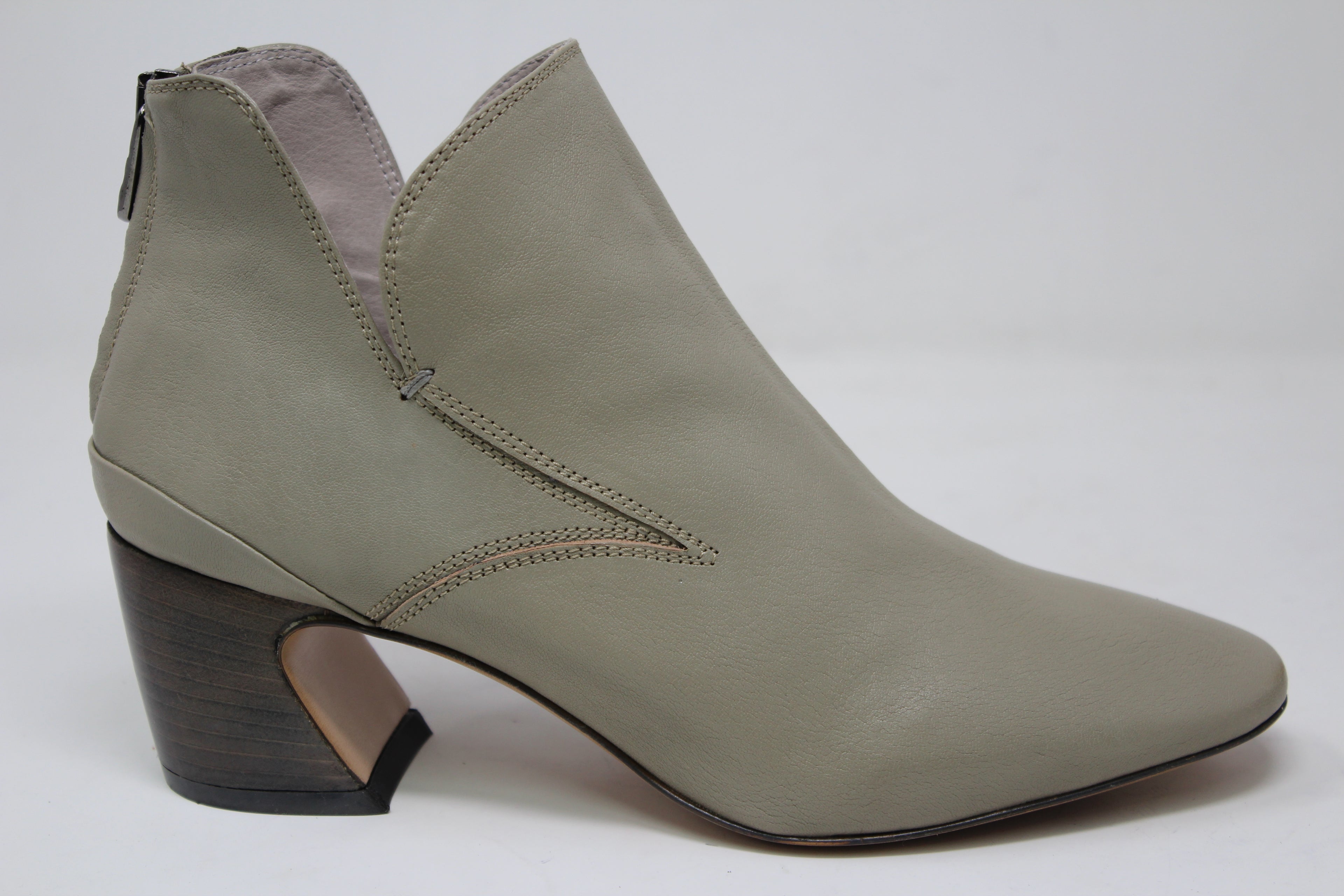 W7004 - SAMPLE - HUNDRED100®