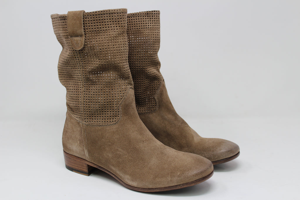 W7012 - SAMPLE - HUNDRED100®