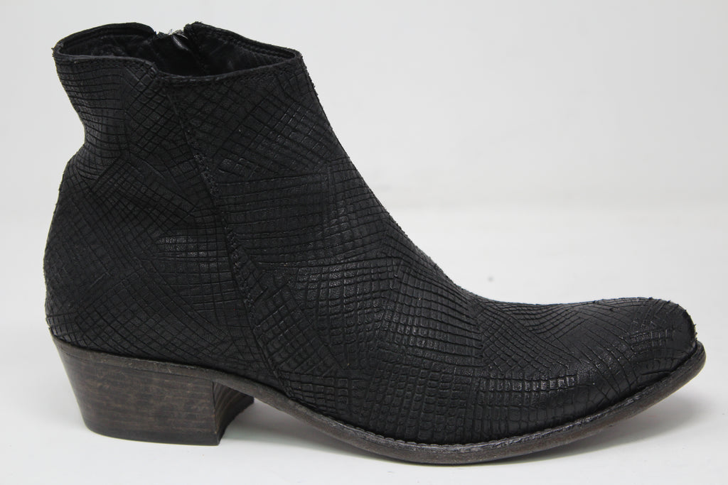 W7013 - SAMPLE - HUNDRED100®