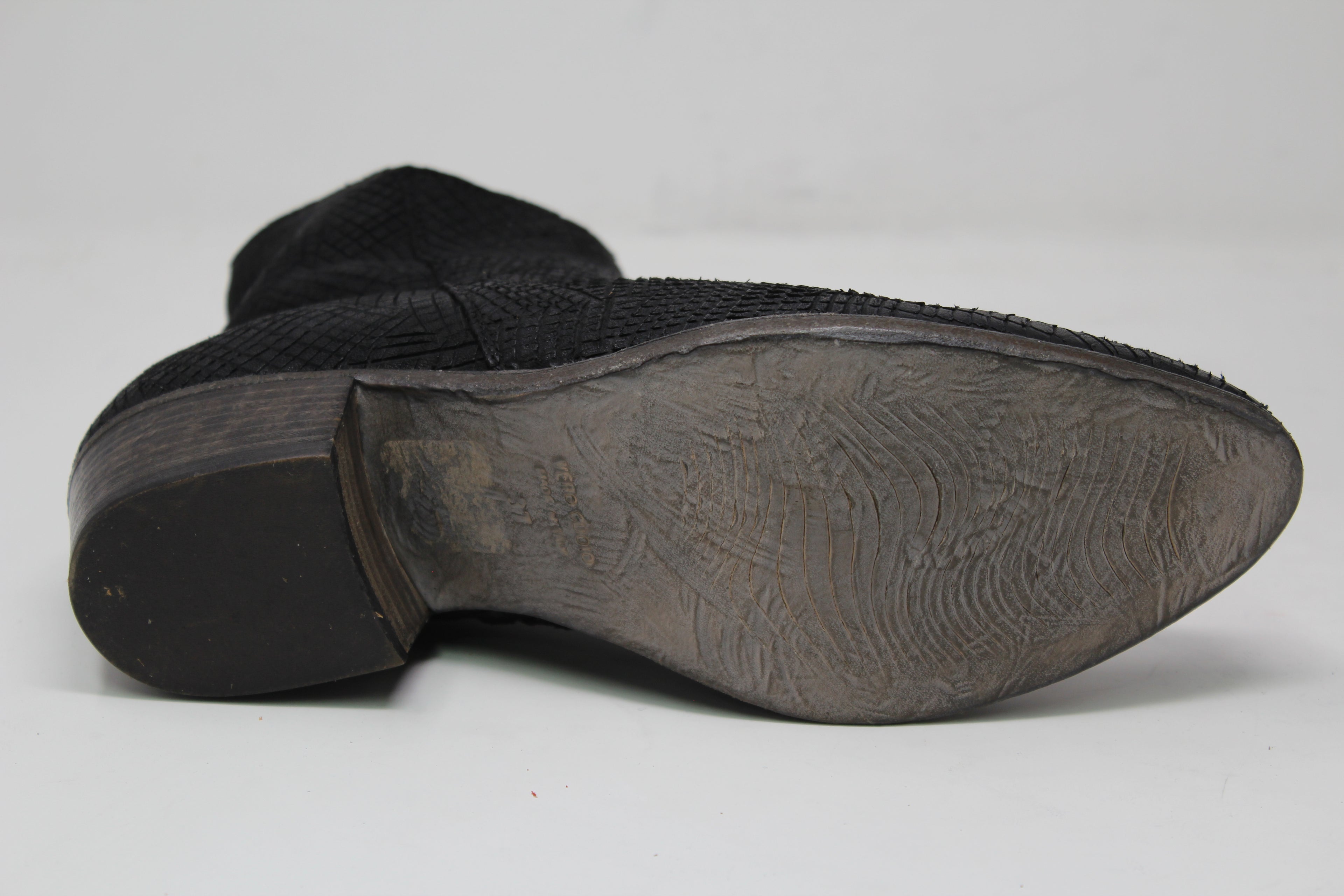 W7013 - SAMPLE - HUNDRED100®