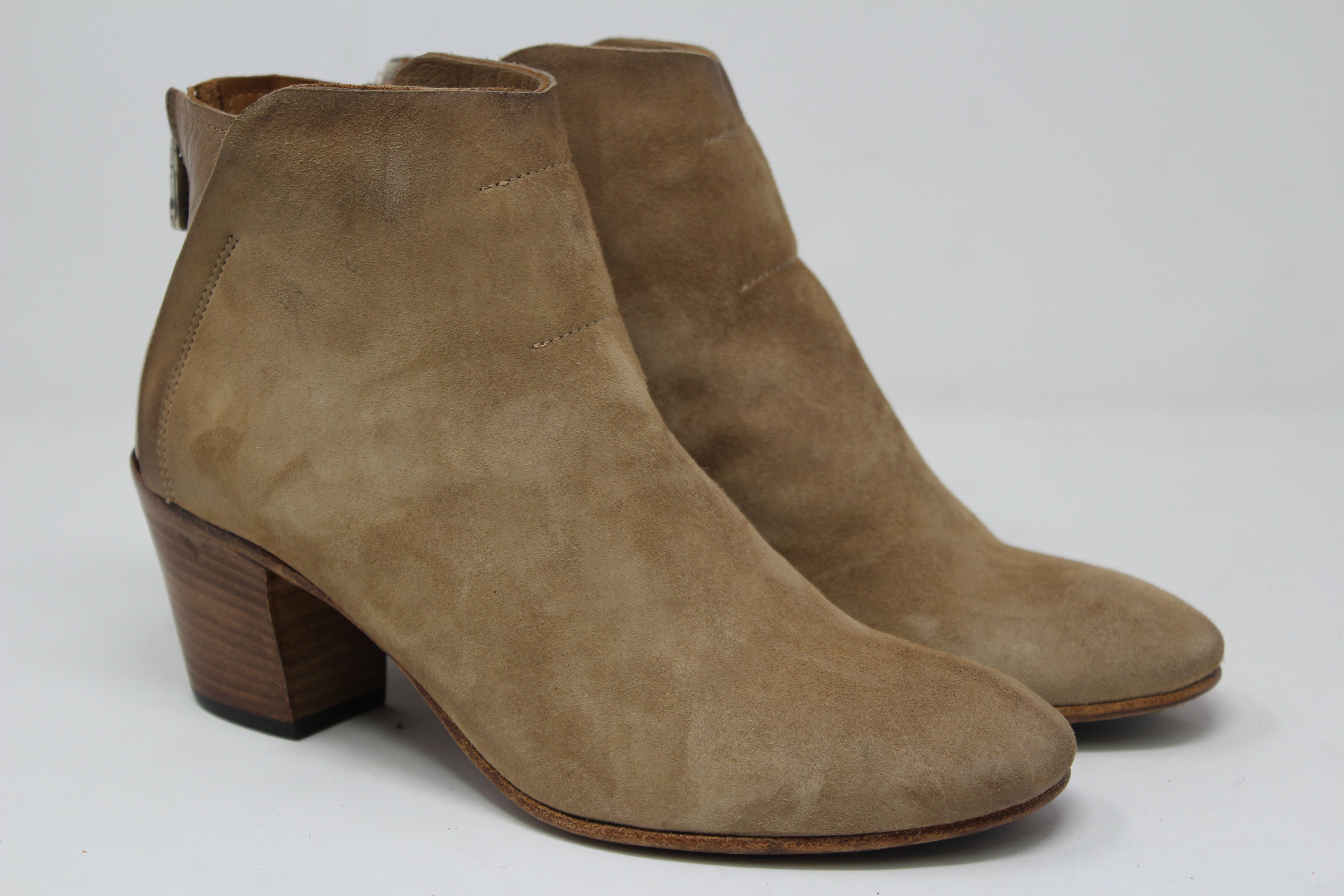 W7018 - SAMPLE - HUNDRED100®