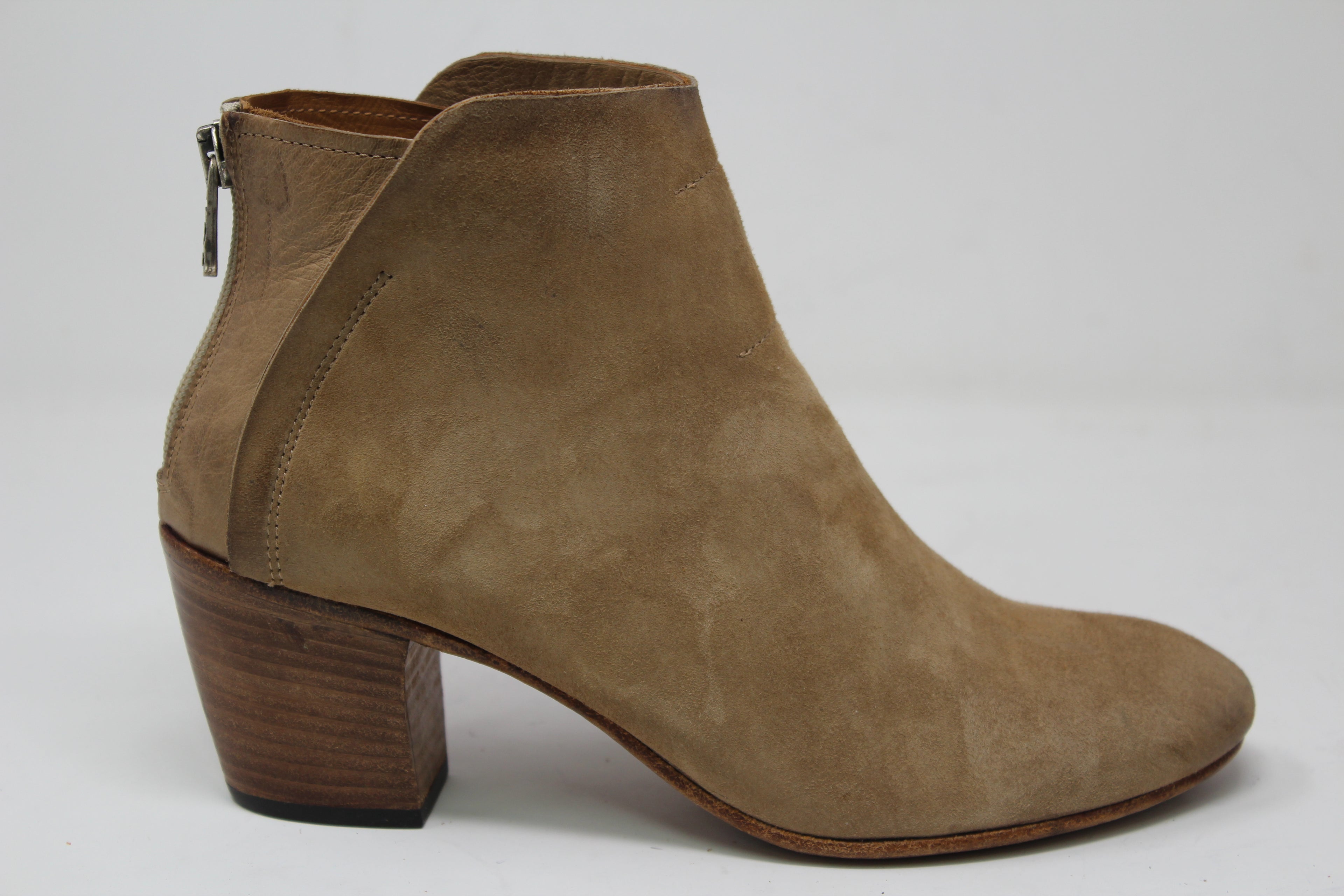 W7018 - SAMPLE - HUNDRED100®