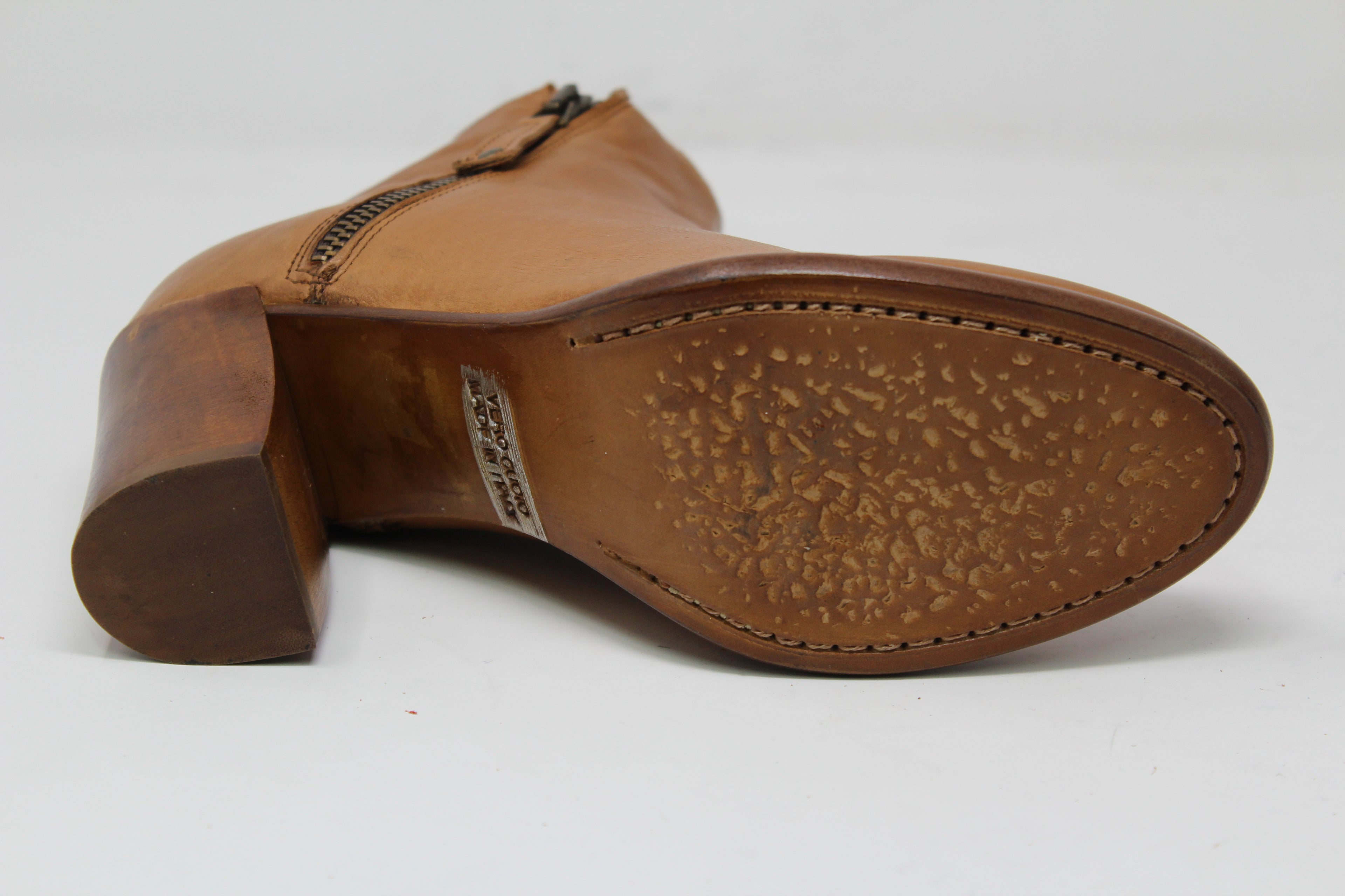 W7019 - SAMPLE - HUNDRED100®